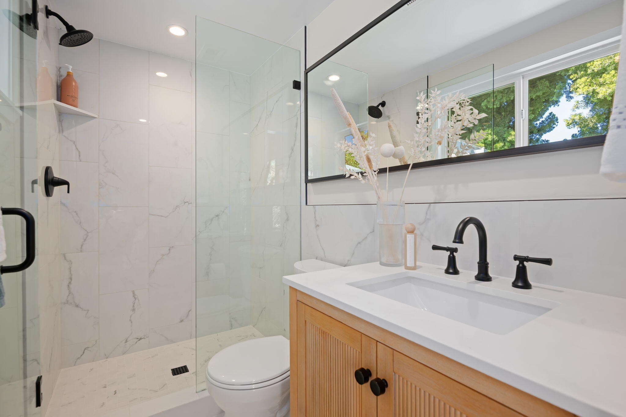 Santa Barbara, California 93109, United States, 3 Bedrooms Bedrooms, ,2 BathroomsBathrooms,Residential,Active,172394