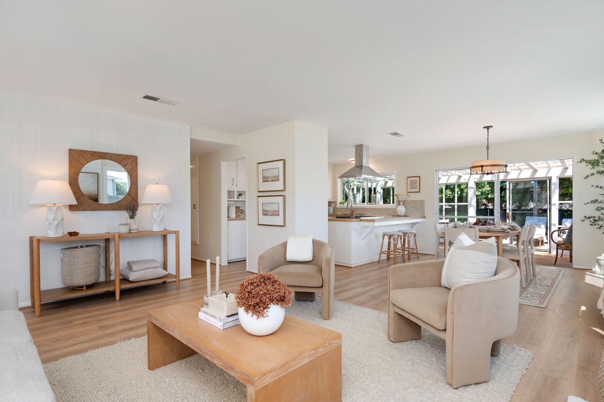 Santa Barbara, California 93109, United States, 3 Bedrooms Bedrooms, ,2 BathroomsBathrooms,Residential,Active,172394