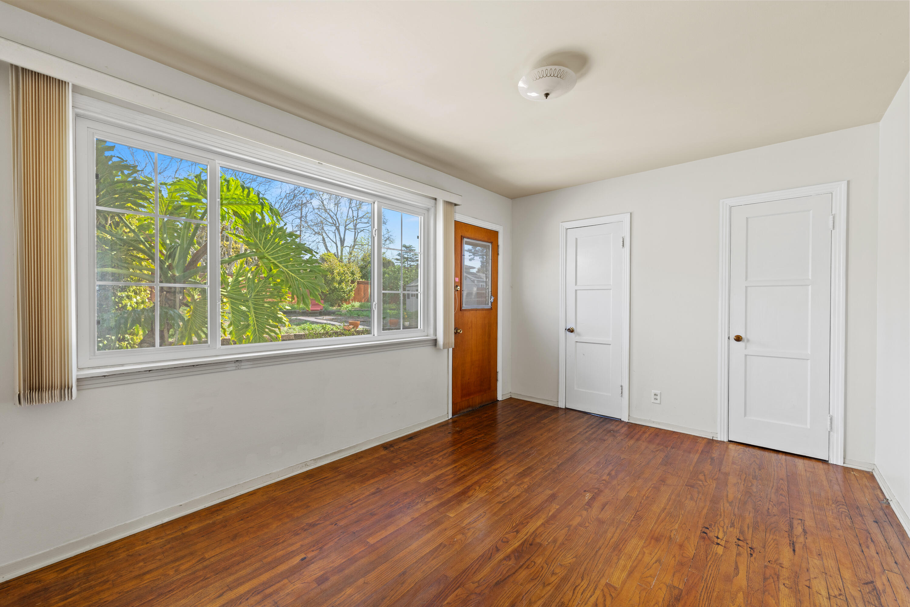 Carpinteria, California 93013, United States, 3 Bedrooms Bedrooms, ,2 BathroomsBathrooms,Residential,Pending,109259