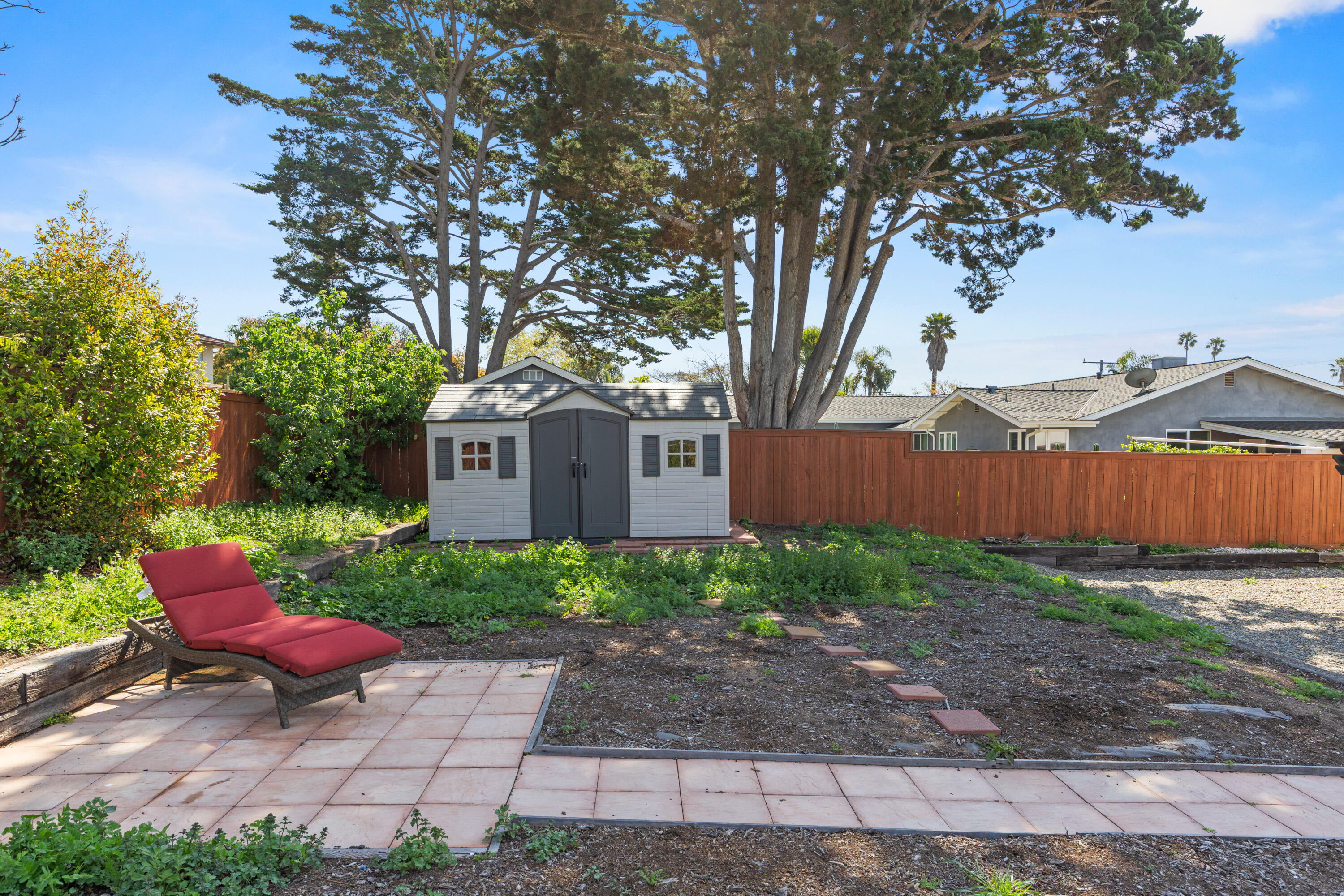 Carpinteria, California 93013, United States, 3 Bedrooms Bedrooms, ,2 BathroomsBathrooms,Residential,Pending,109259