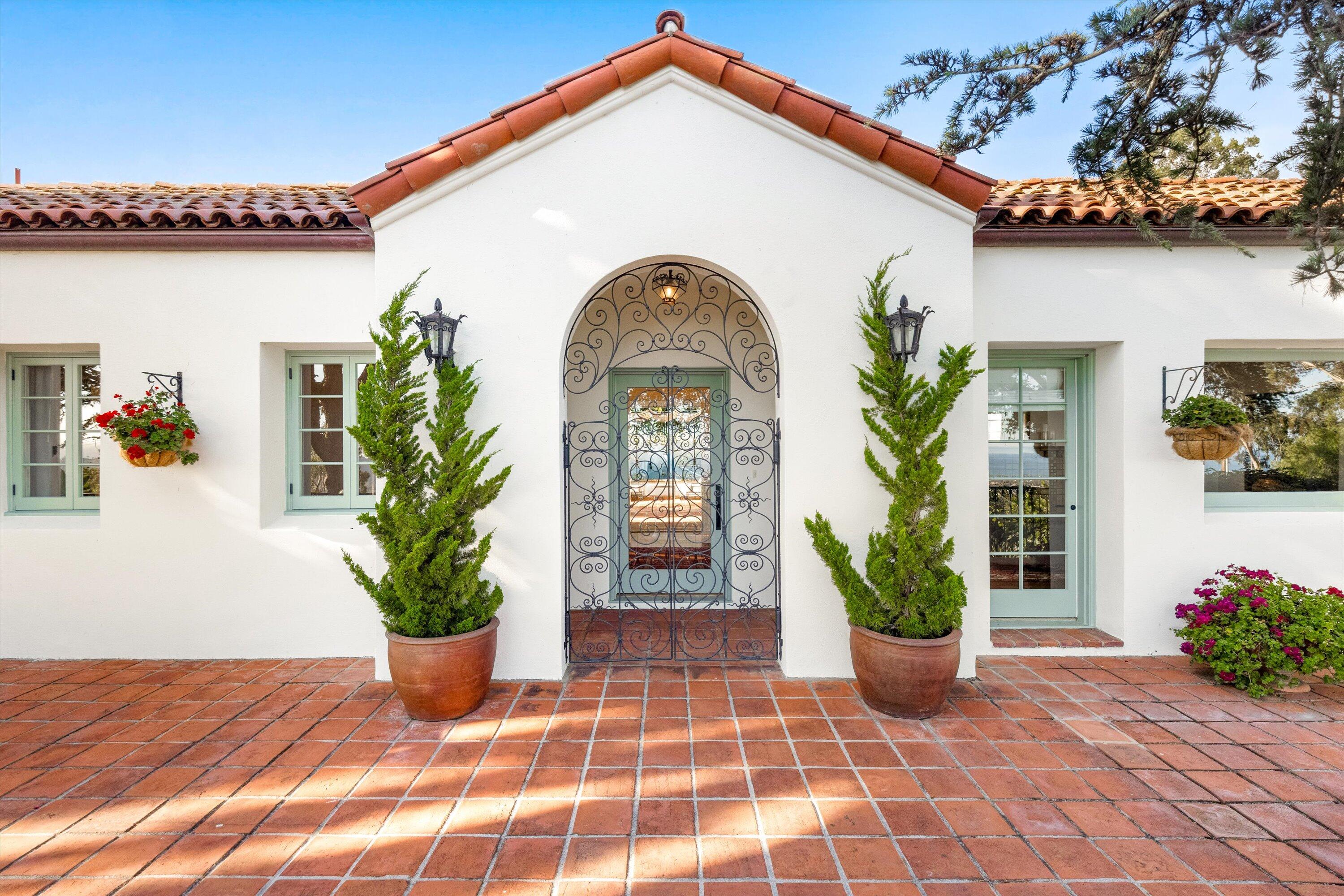 1420 Alameda Padre Serra