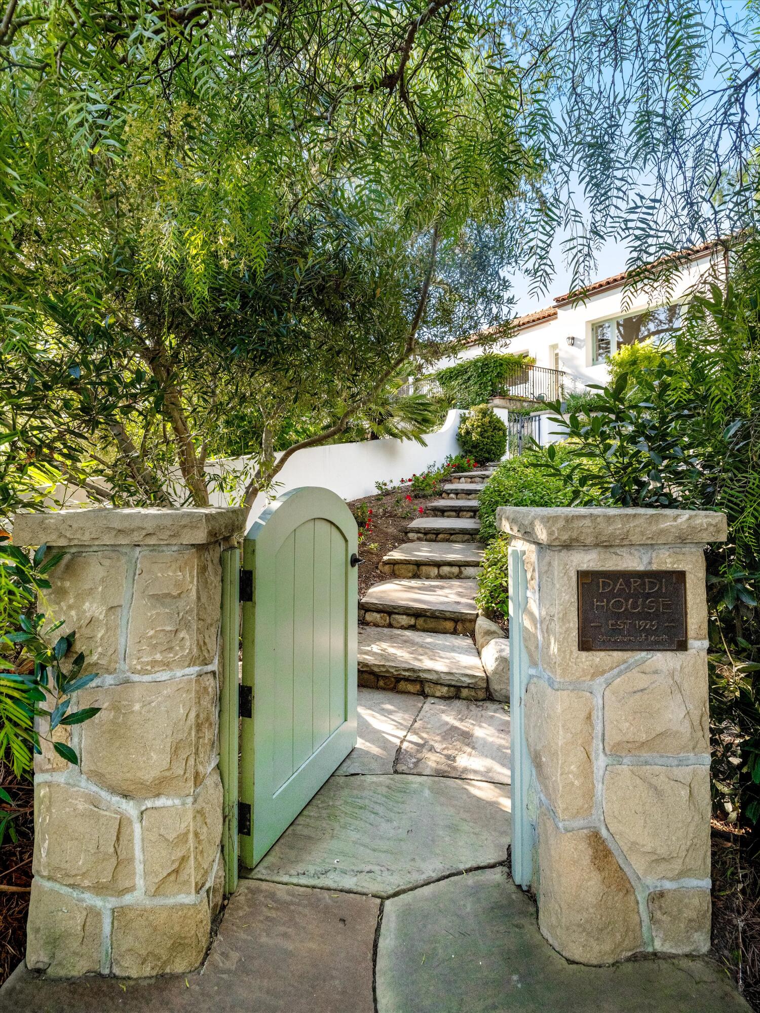 1420 Alameda Padre Serra