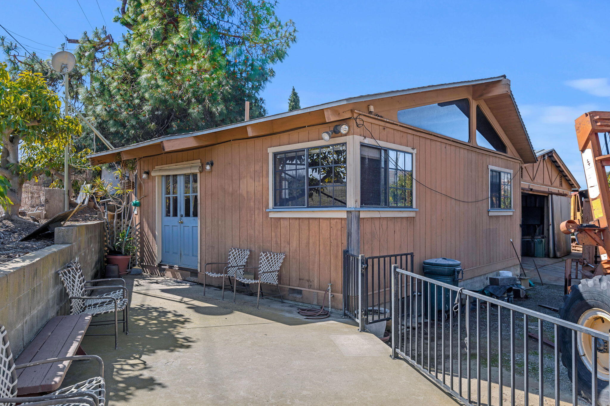 Goleta, California 93117, United States, 3 Bedrooms Bedrooms, ,2 BathroomsBathrooms,Residential,Active,108633