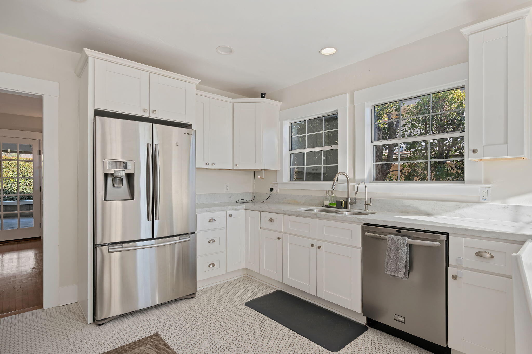 Santa Barbara, California 93105, United States, 3 Bedrooms Bedrooms, ,2 BathroomsBathrooms,Residential,Active,1220