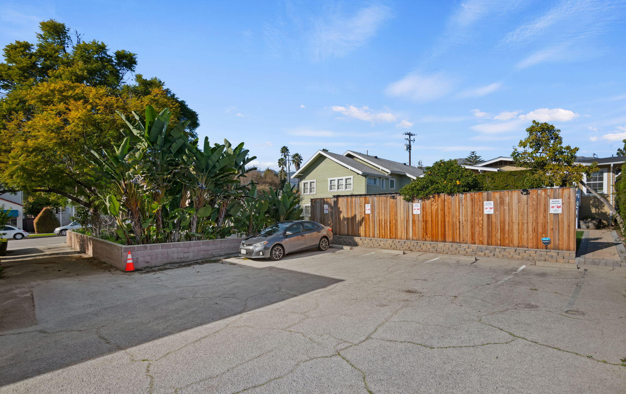 Santa Barbara, California 93105, United States, 3 Bedrooms Bedrooms, ,2 BathroomsBathrooms,Residential,Active,1220