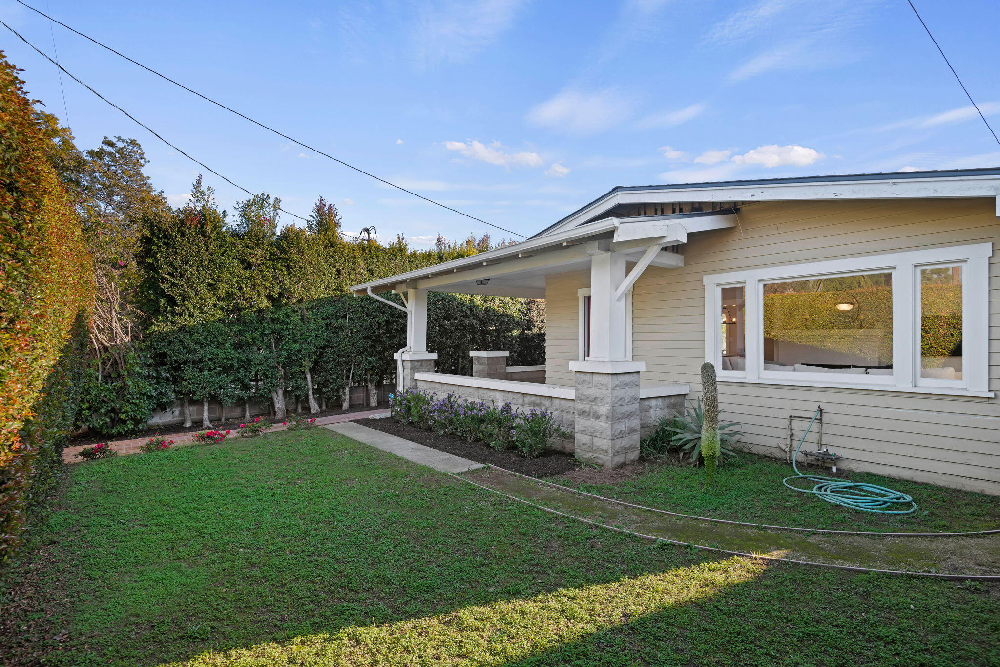 Santa Barbara, California 93105, United States, 3 Bedrooms Bedrooms, ,2 BathroomsBathrooms,Residential,Active,1220