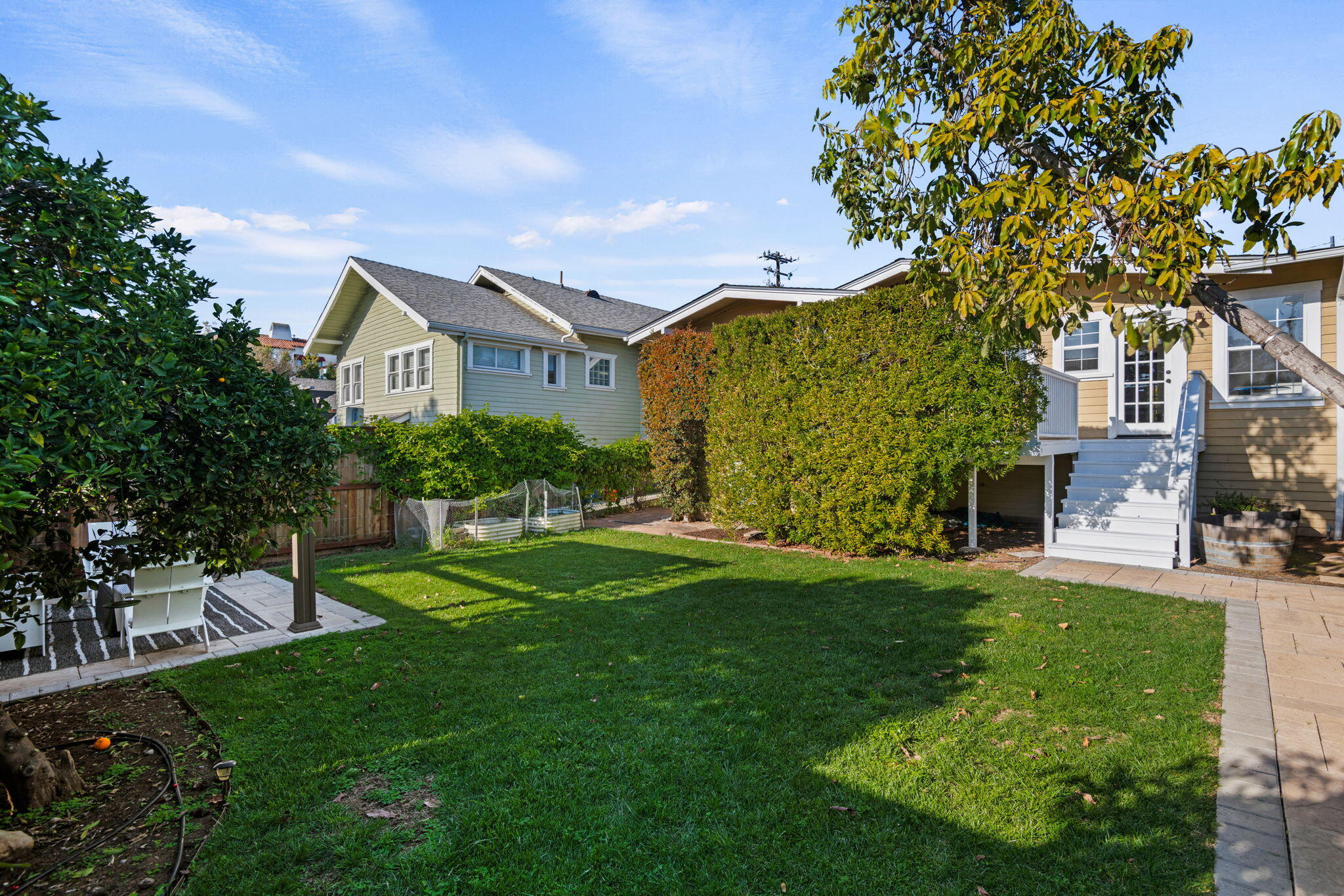 Santa Barbara, California 93105, United States, 3 Bedrooms Bedrooms, ,2 BathroomsBathrooms,Residential,Active,1220