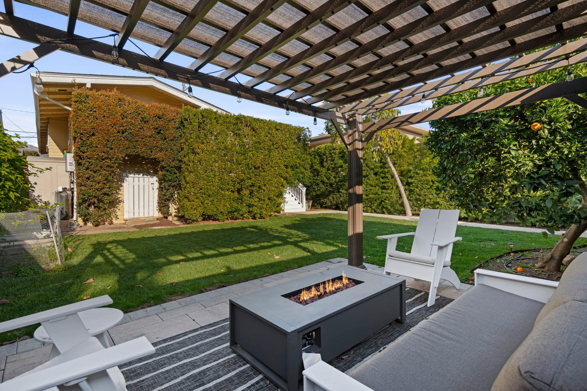 Santa Barbara, California 93105, United States, 3 Bedrooms Bedrooms, ,2 BathroomsBathrooms,Residential,Active,1220