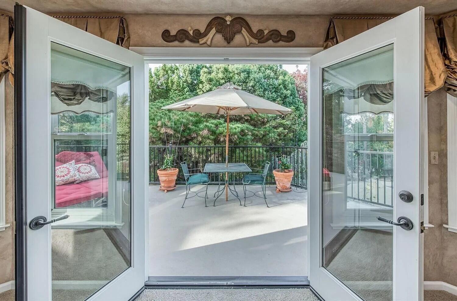 Out Of Area, California 93720, United States, 5 Bedrooms Bedrooms, ,4 BathroomsBathrooms,Residential,Active,227834