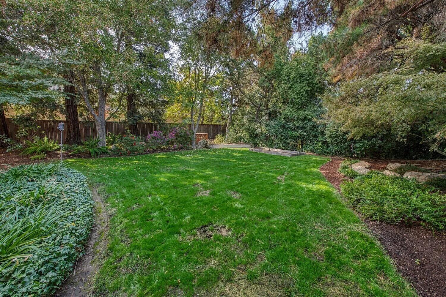 Out Of Area, California 93720, United States, 5 Bedrooms Bedrooms, ,4 BathroomsBathrooms,Residential,Active,227834