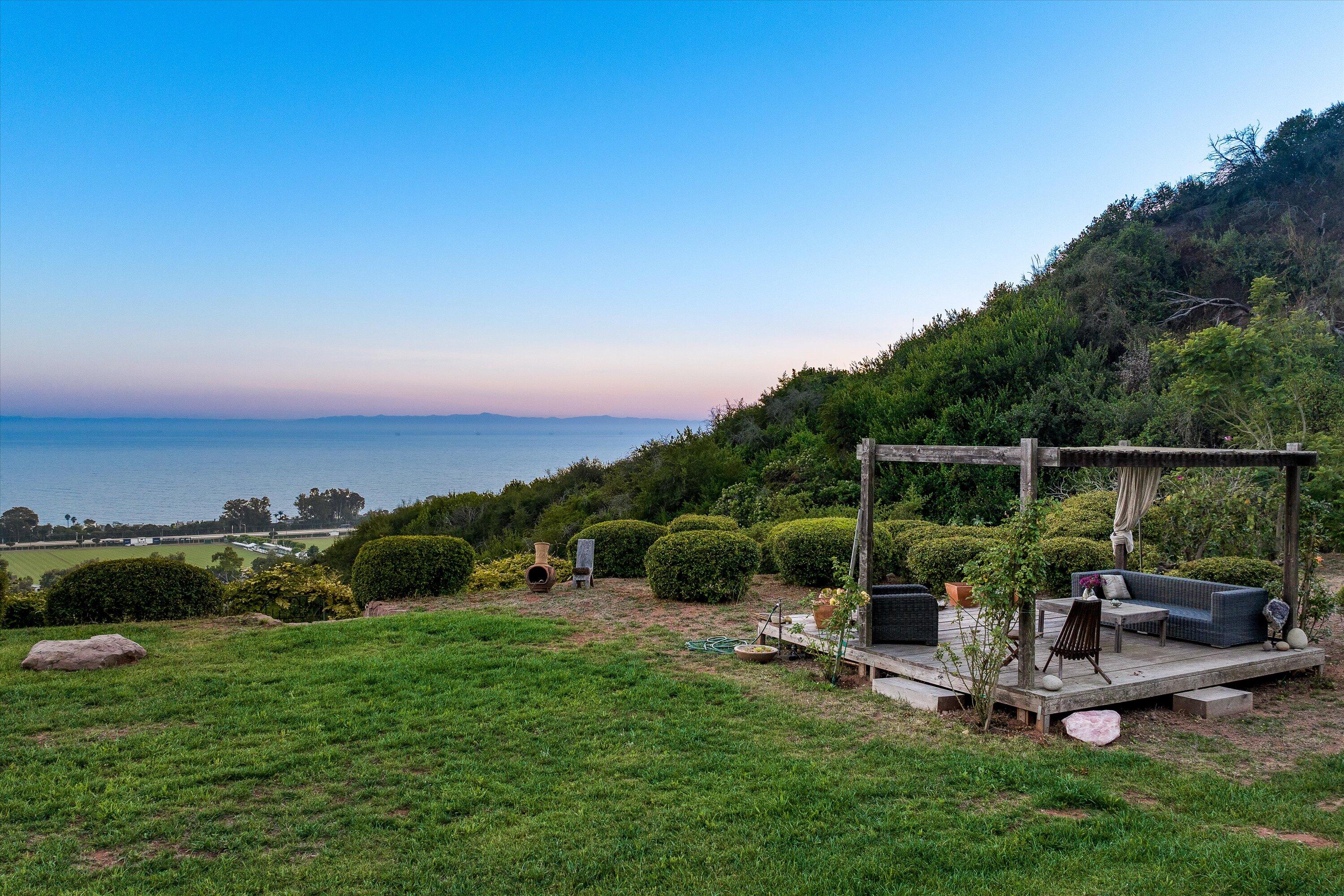 Carpinteria, California 93013, United States, 3 Bedrooms Bedrooms, ,2 BathroomsBathrooms,Residential,Active,45736