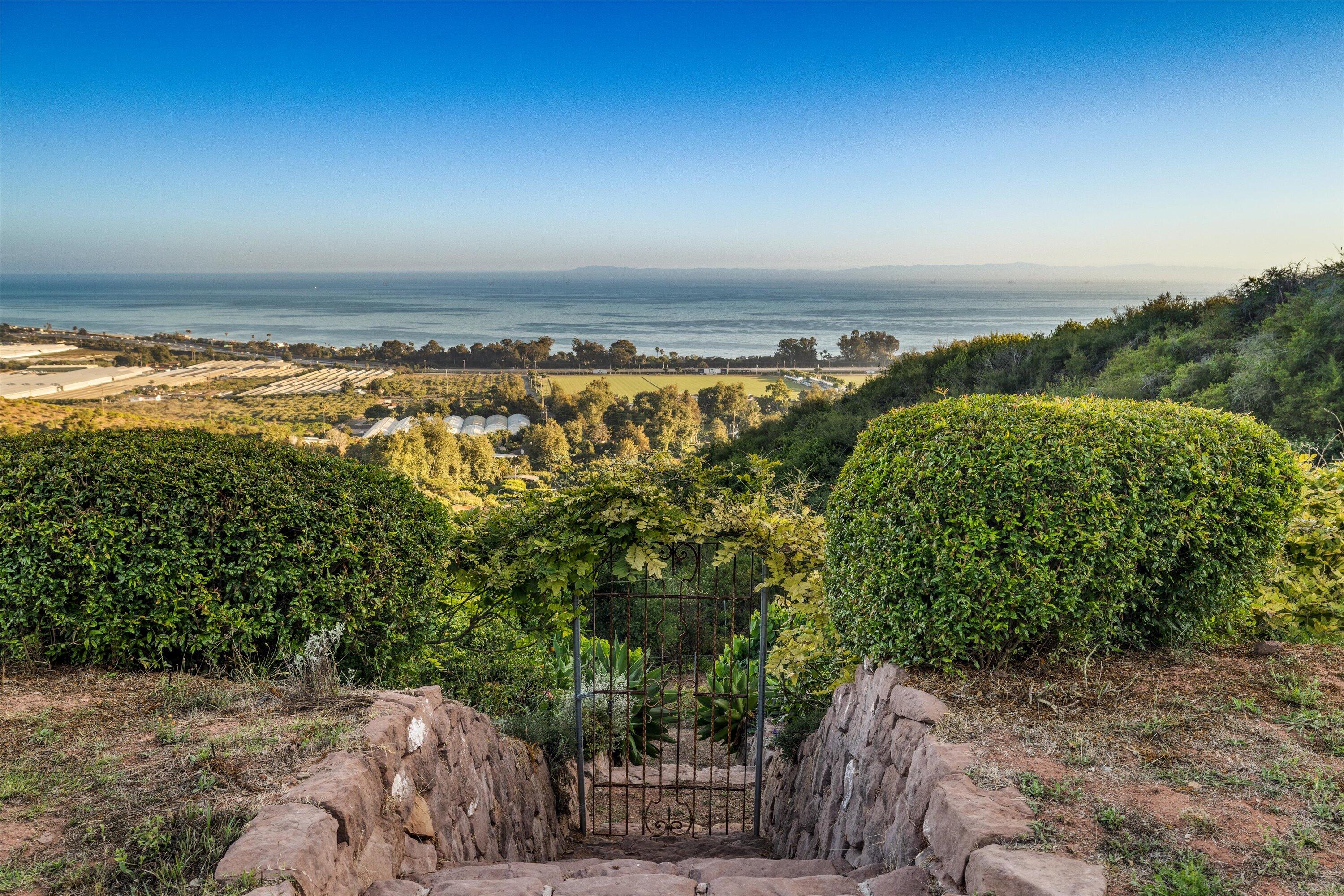 Carpinteria, California 93013, United States, 3 Bedrooms Bedrooms, ,2 BathroomsBathrooms,Residential,Active,45736