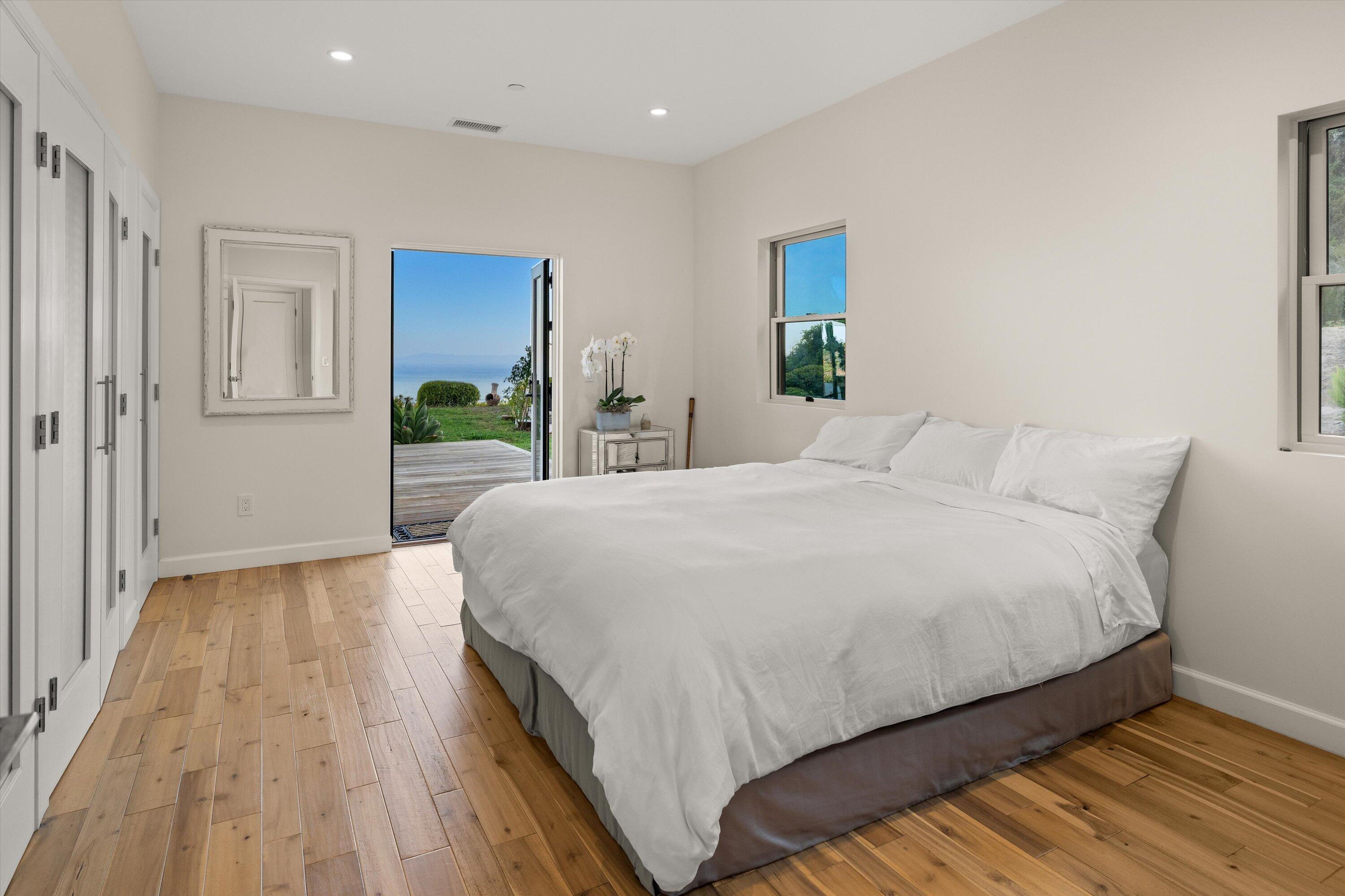 Carpinteria, California 93013, United States, 3 Bedrooms Bedrooms, ,2 BathroomsBathrooms,Residential,Active,45736