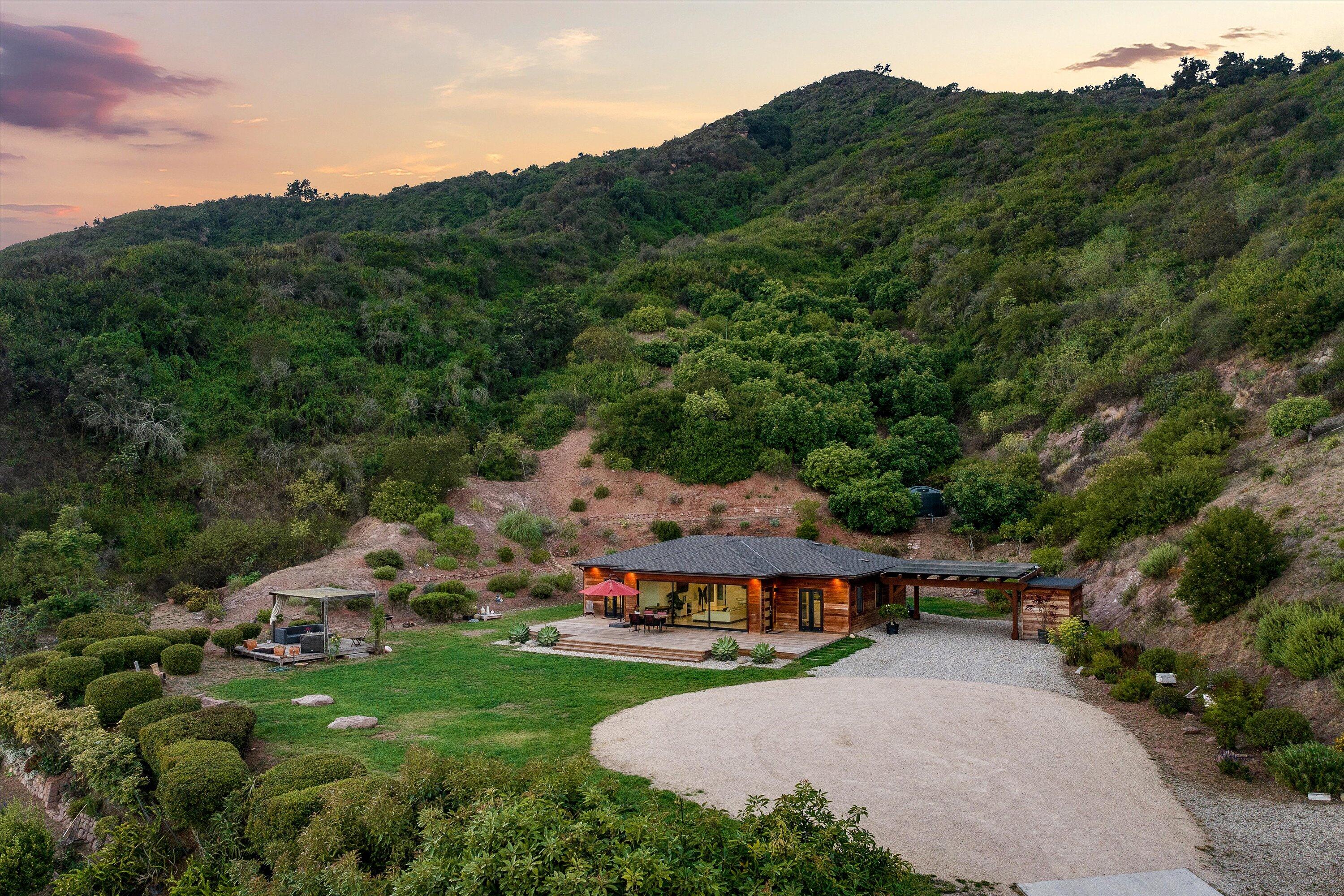 Carpinteria, California 93013, United States, 3 Bedrooms Bedrooms, ,2 BathroomsBathrooms,Residential,Active,45736