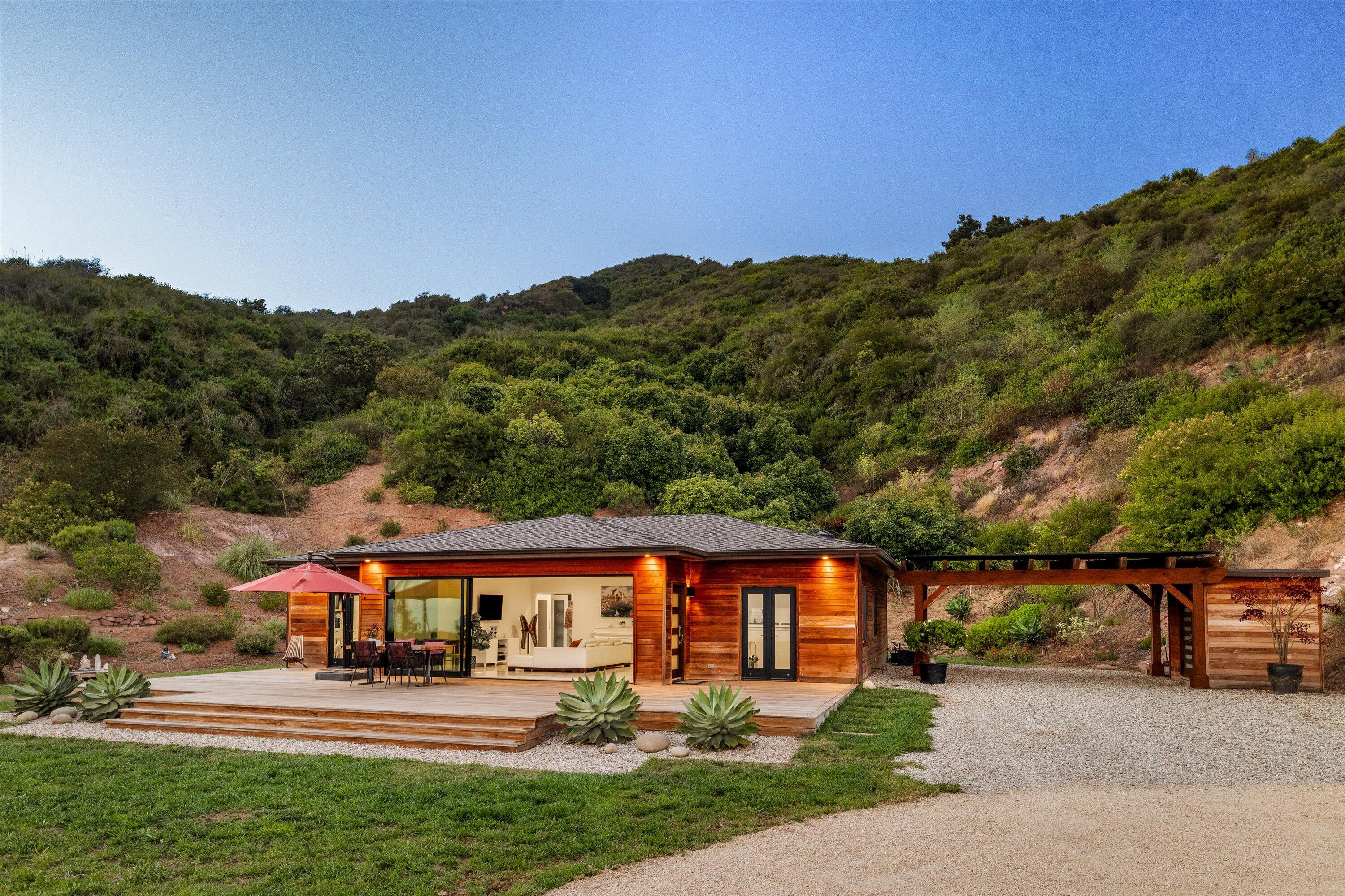 Carpinteria, California 93013, United States, 3 Bedrooms Bedrooms, ,2 BathroomsBathrooms,Residential,Active,45736