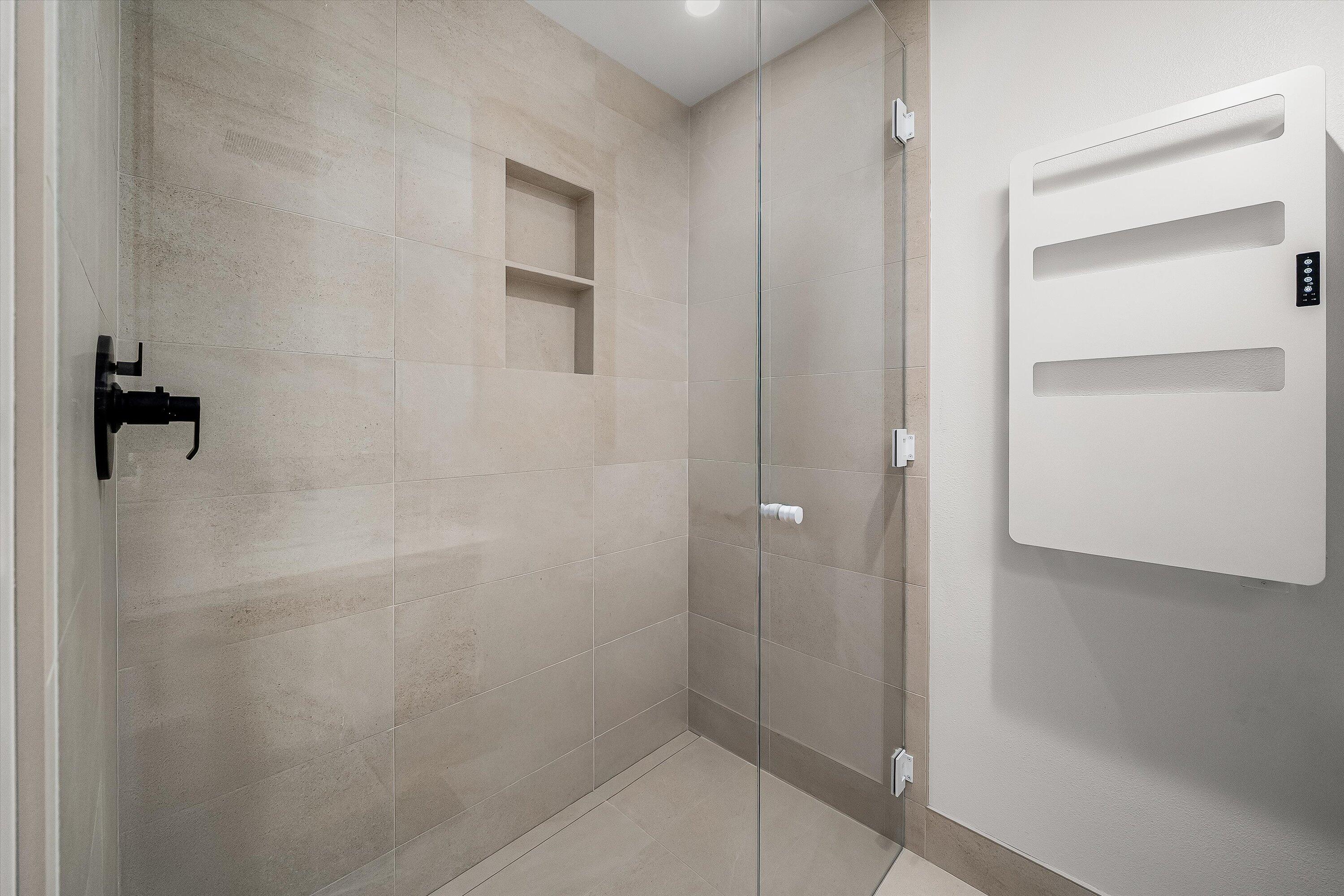 Montecito, California 93108, United States, 1 Bedroom Bedrooms, ,1 BathroomBathrooms,Residential,Active,235883