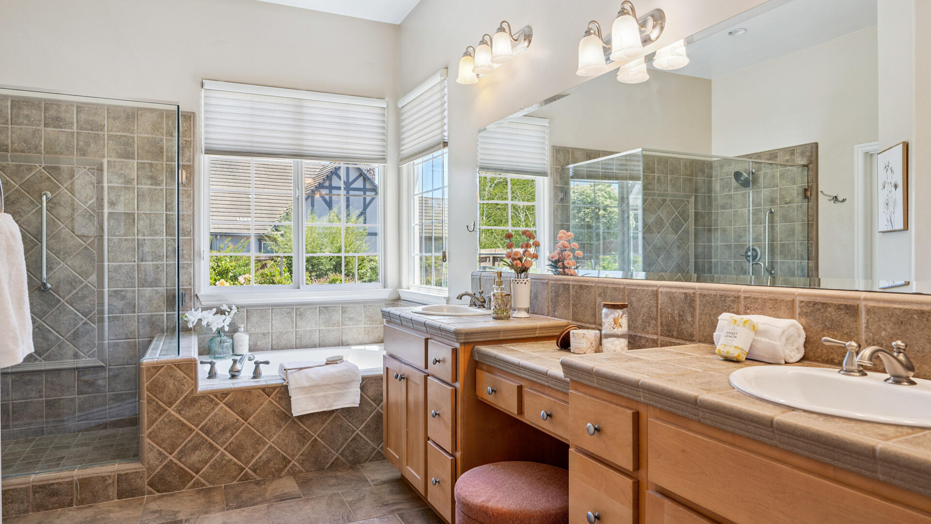 Solvang, California 93463, United States, 4 Bedrooms Bedrooms, ,3 BathroomsBathrooms,Residential,Active,178472