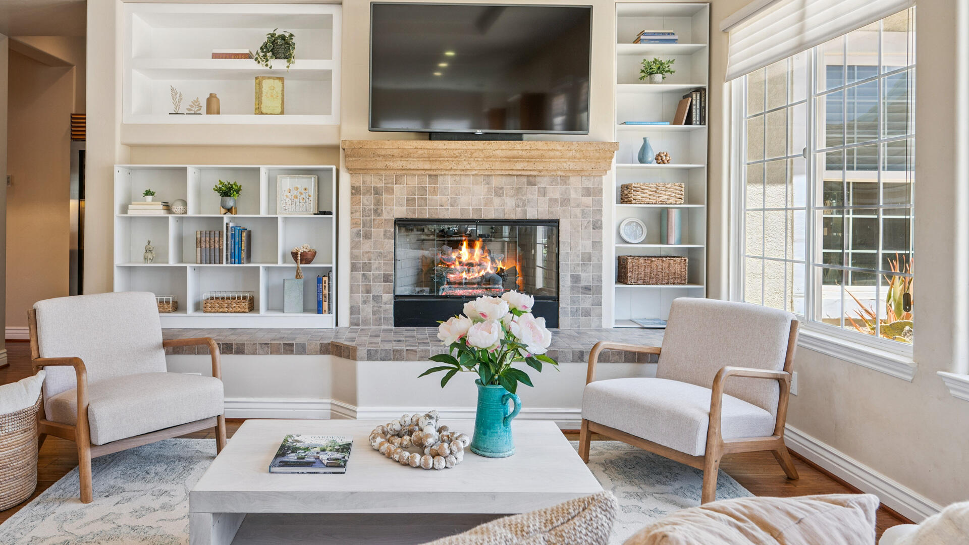 Solvang, California 93463, United States, 4 Bedrooms Bedrooms, ,3 BathroomsBathrooms,Residential,Active,178472