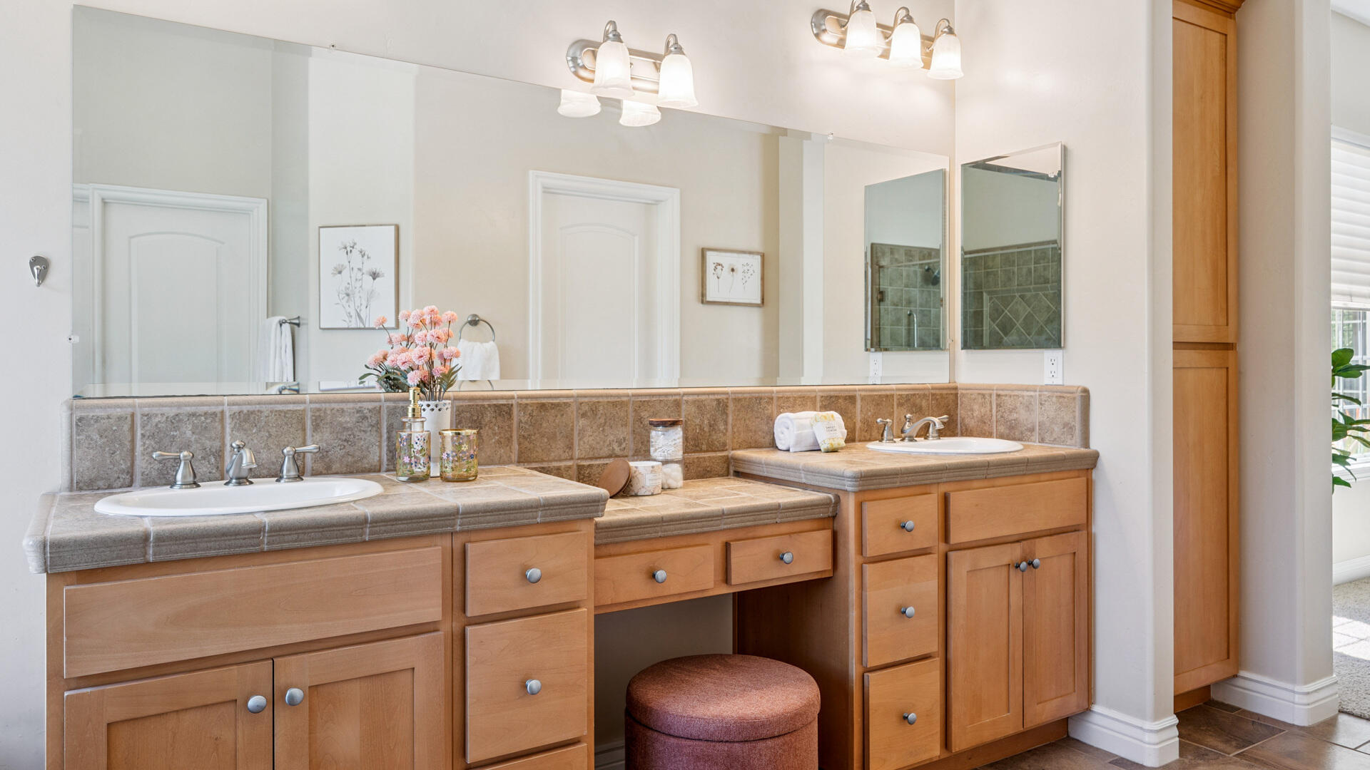 Solvang, California 93463, United States, 4 Bedrooms Bedrooms, ,3 BathroomsBathrooms,Residential,Active,178472