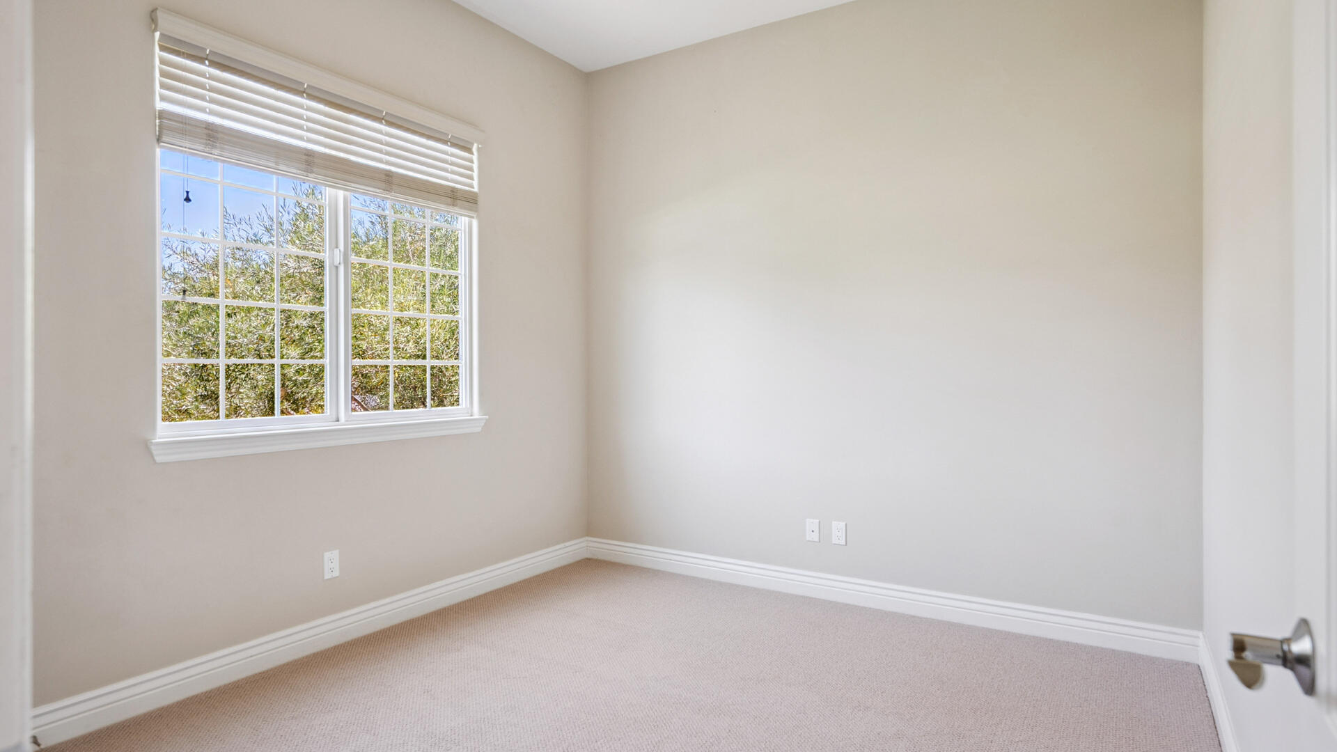 Solvang, California 93463, United States, 4 Bedrooms Bedrooms, ,3 BathroomsBathrooms,Residential,Active,178472