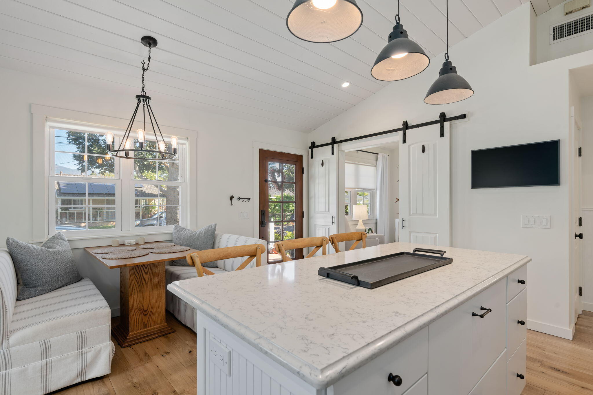 1815 Mountain Avenue