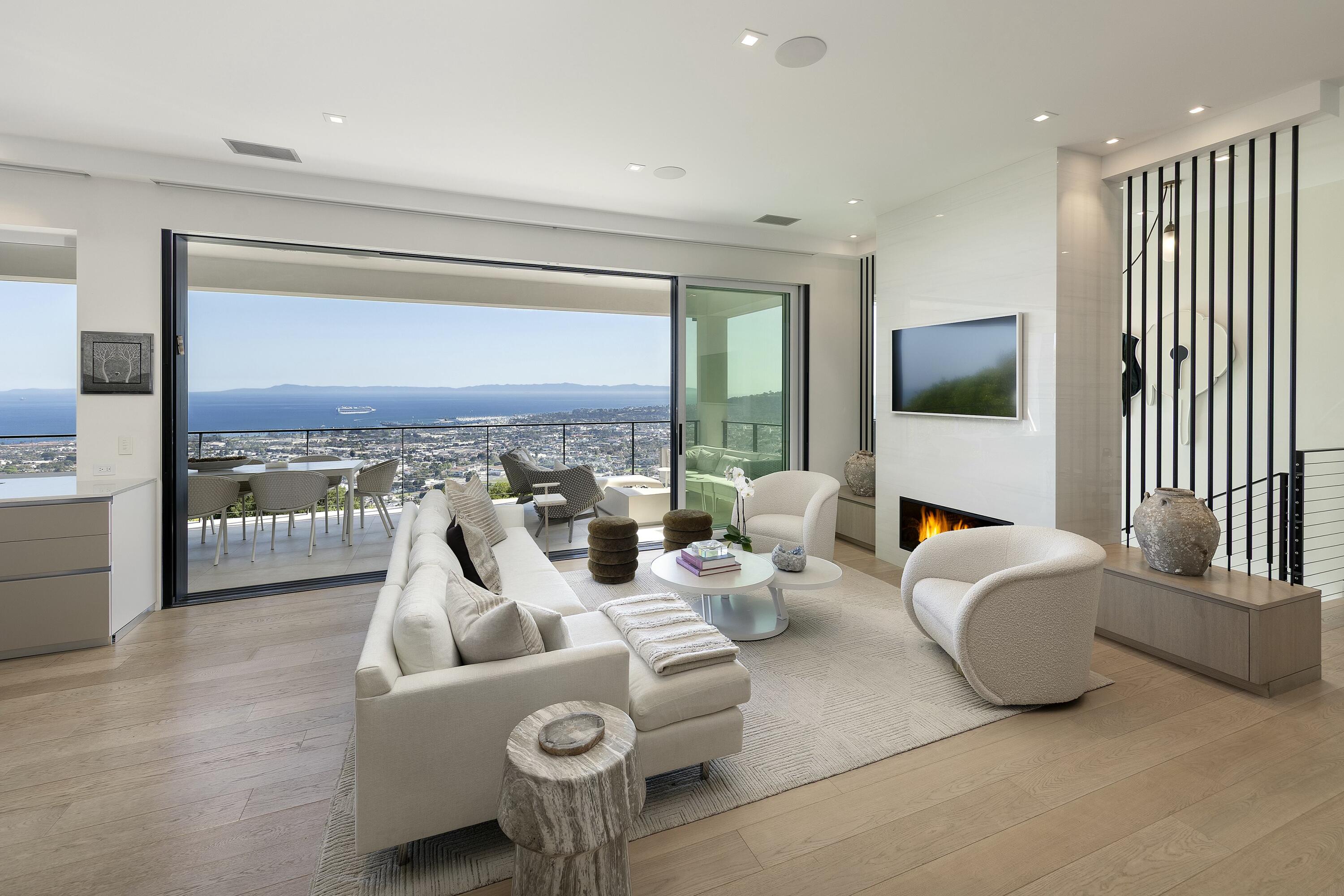 Santa Barbara, California 93103, United States, 4 Bedrooms Bedrooms, ,4 BathroomsBathrooms,Residential,Active,197809