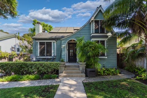 Photo of 807 W Mission Street, SANTA BARBARA, CA 93101 (MLS # 25-3775)