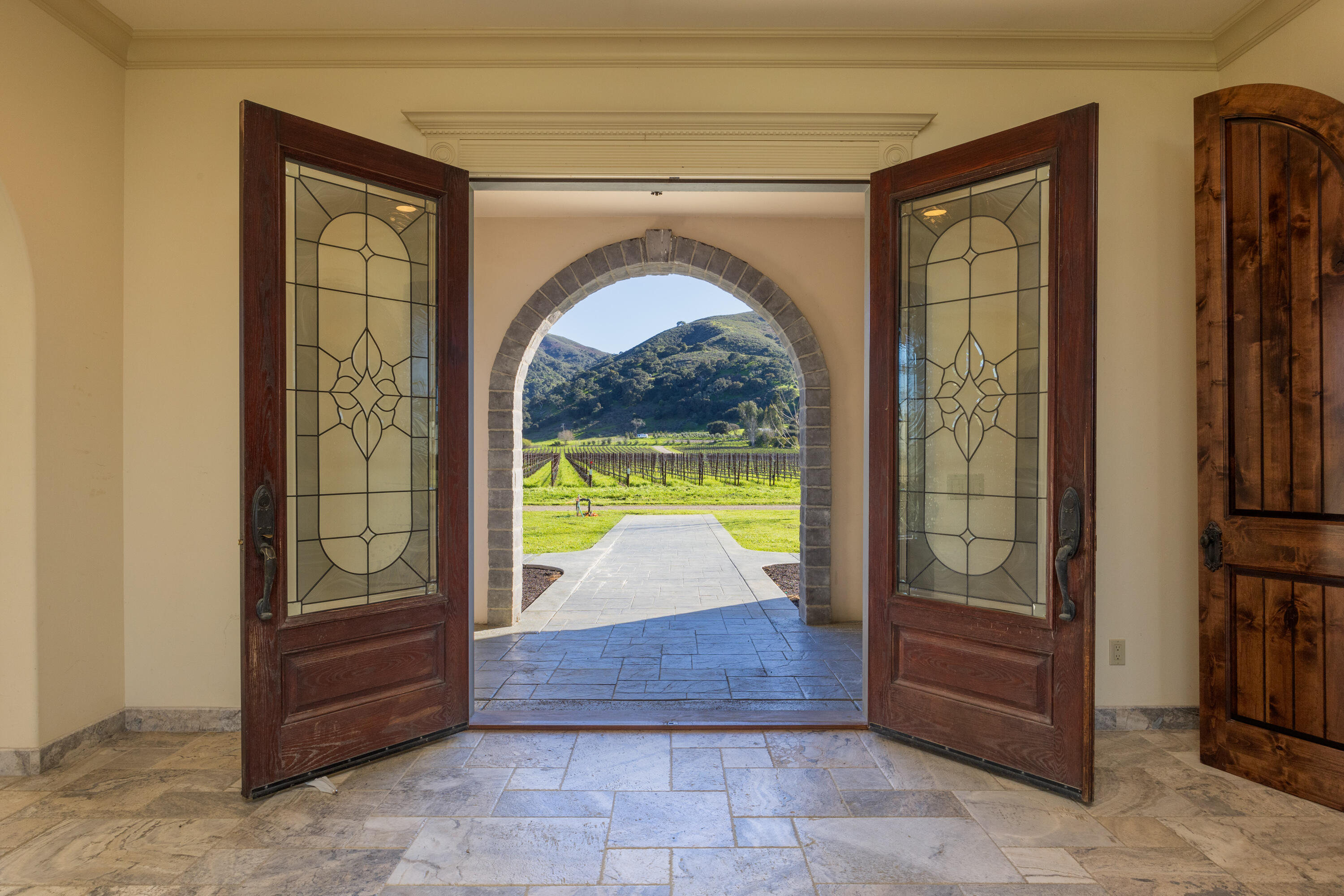 Buellton, California 93427, United States, 3 Bedrooms Bedrooms, ,3 BathroomsBathrooms,Residential,Active,62570