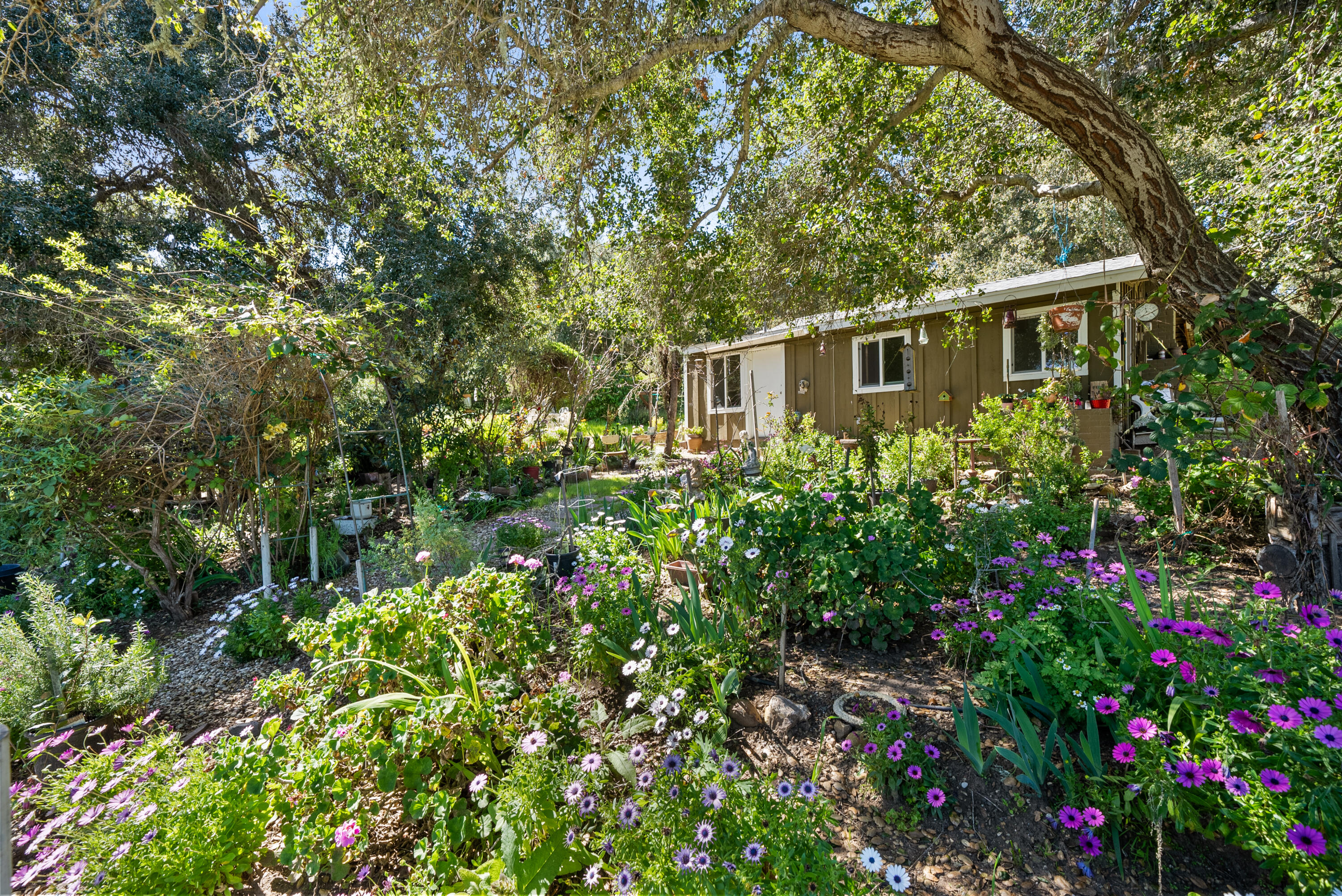 Solvang, California 93463, United States, 3 Bedrooms Bedrooms, ,2 BathroomsBathrooms,Residential,Active,91083