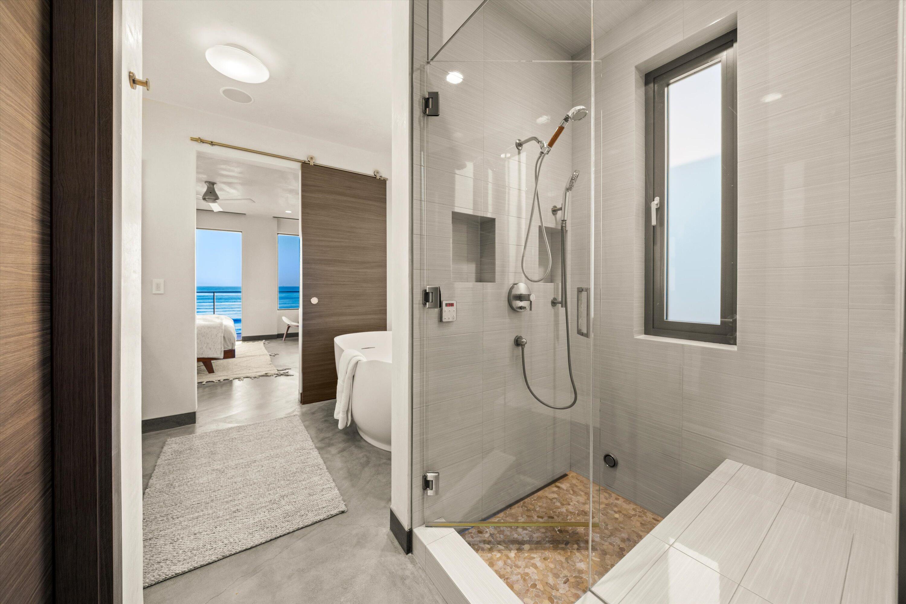 Ventura, California 93001, United States, 3 Bedrooms Bedrooms, ,4 BathroomsBathrooms,Residential,Active,122787