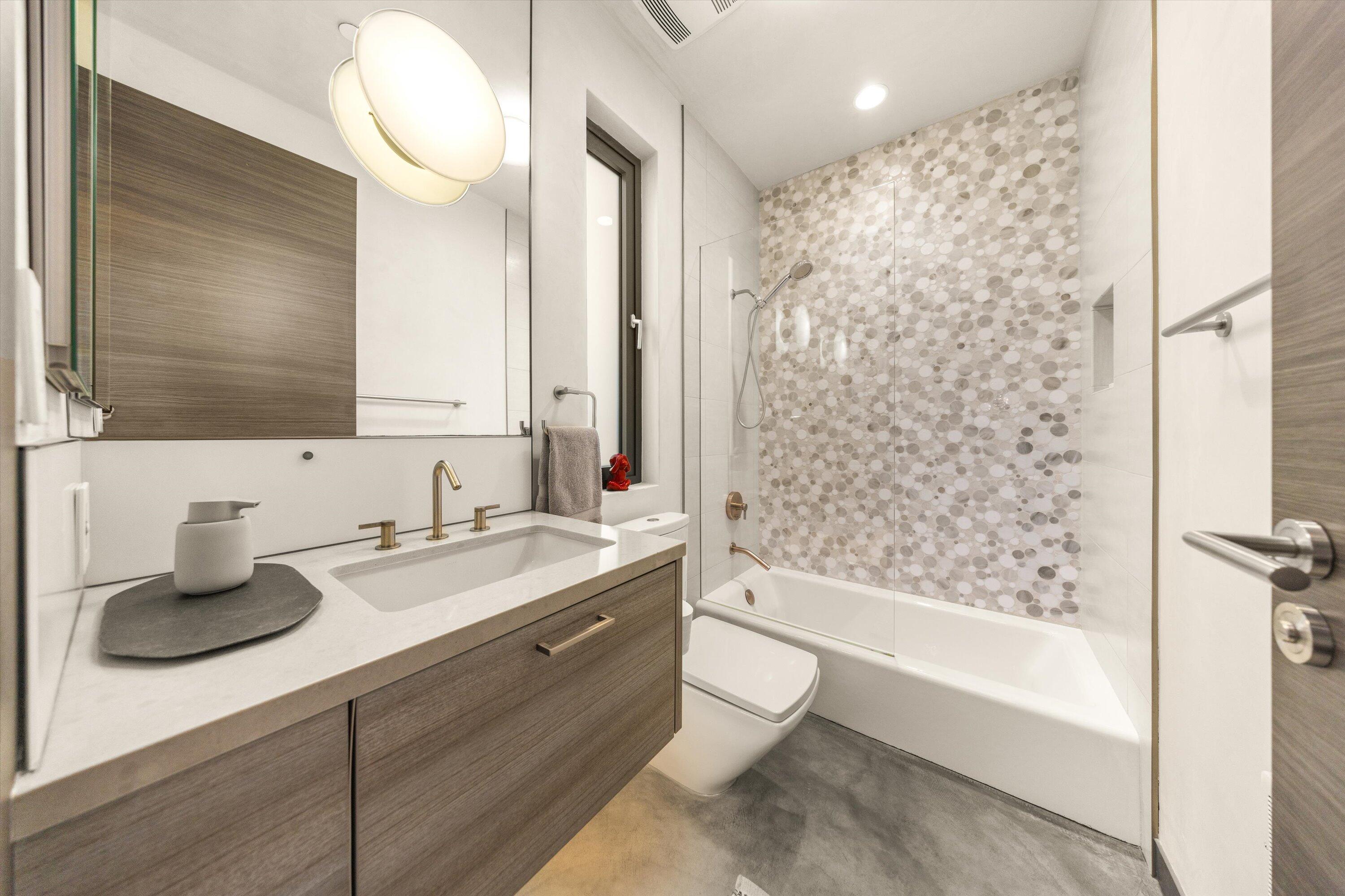 Ventura, California 93001, United States, 3 Bedrooms Bedrooms, ,4 BathroomsBathrooms,Residential,Active,122787