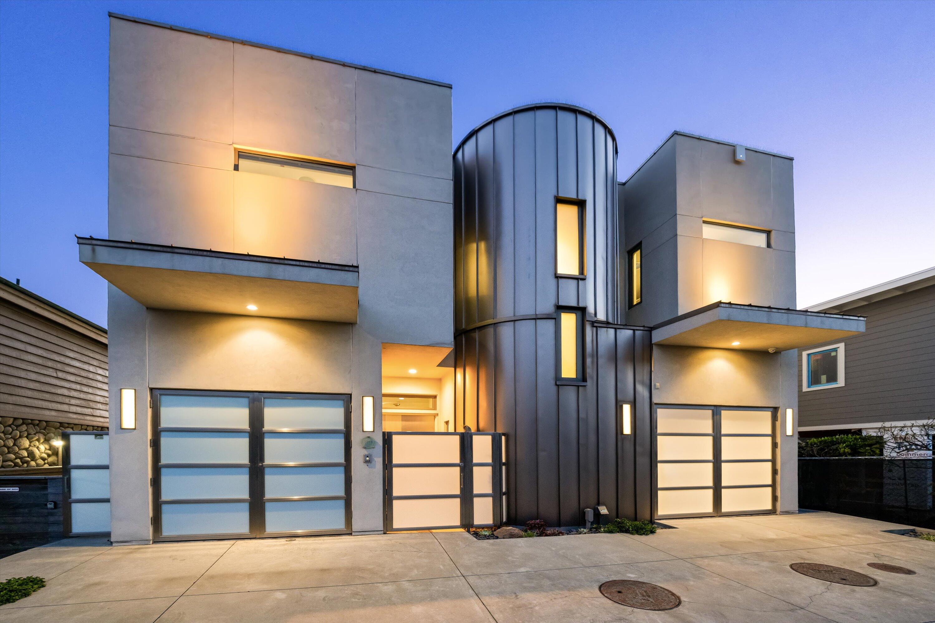 Ventura, California 93001, United States, 3 Bedrooms Bedrooms, ,4 BathroomsBathrooms,Residential,Active,122787