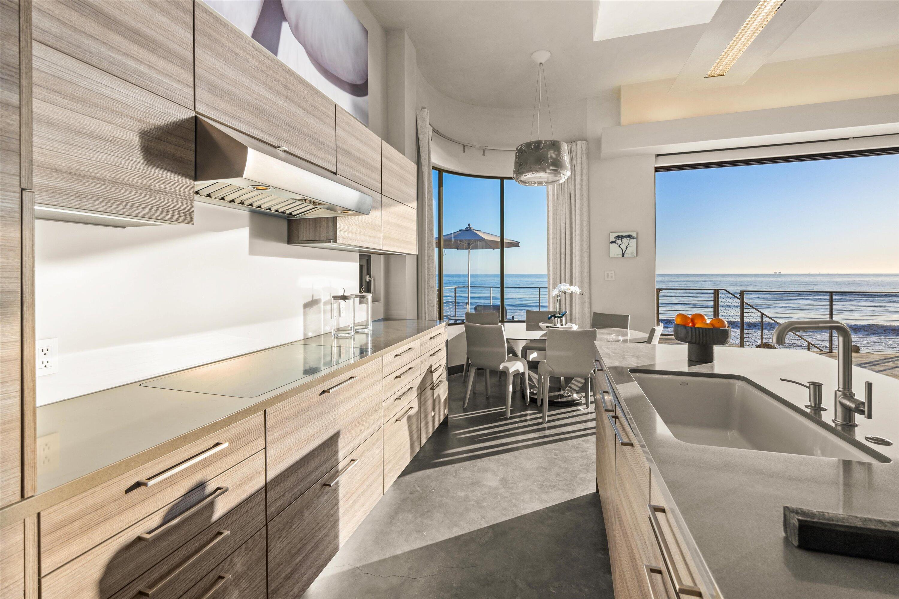 Ventura, California 93001, United States, 3 Bedrooms Bedrooms, ,4 BathroomsBathrooms,Residential,Active,122787