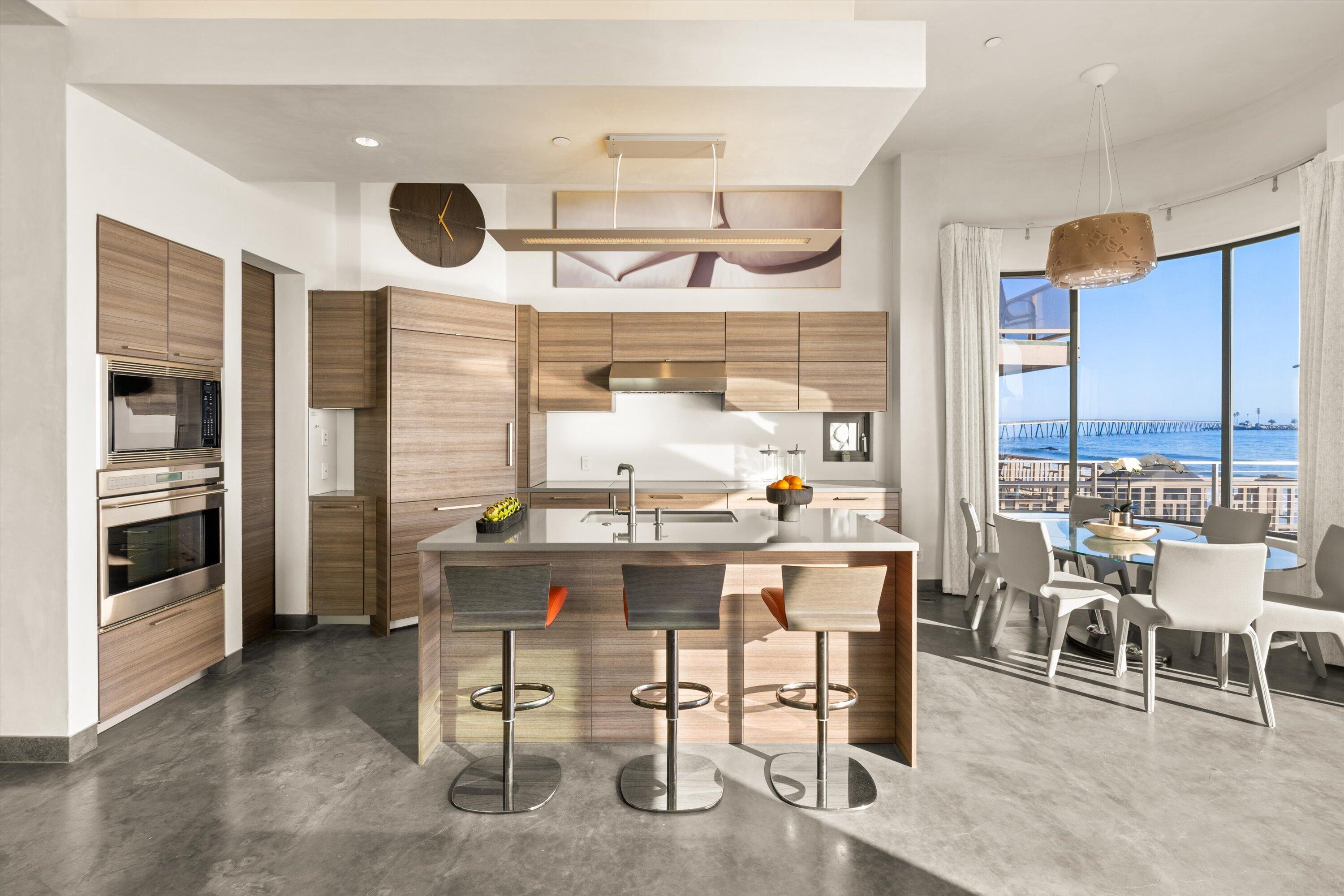 Ventura, California 93001, United States, 3 Bedrooms Bedrooms, ,4 BathroomsBathrooms,Residential,Active,122787