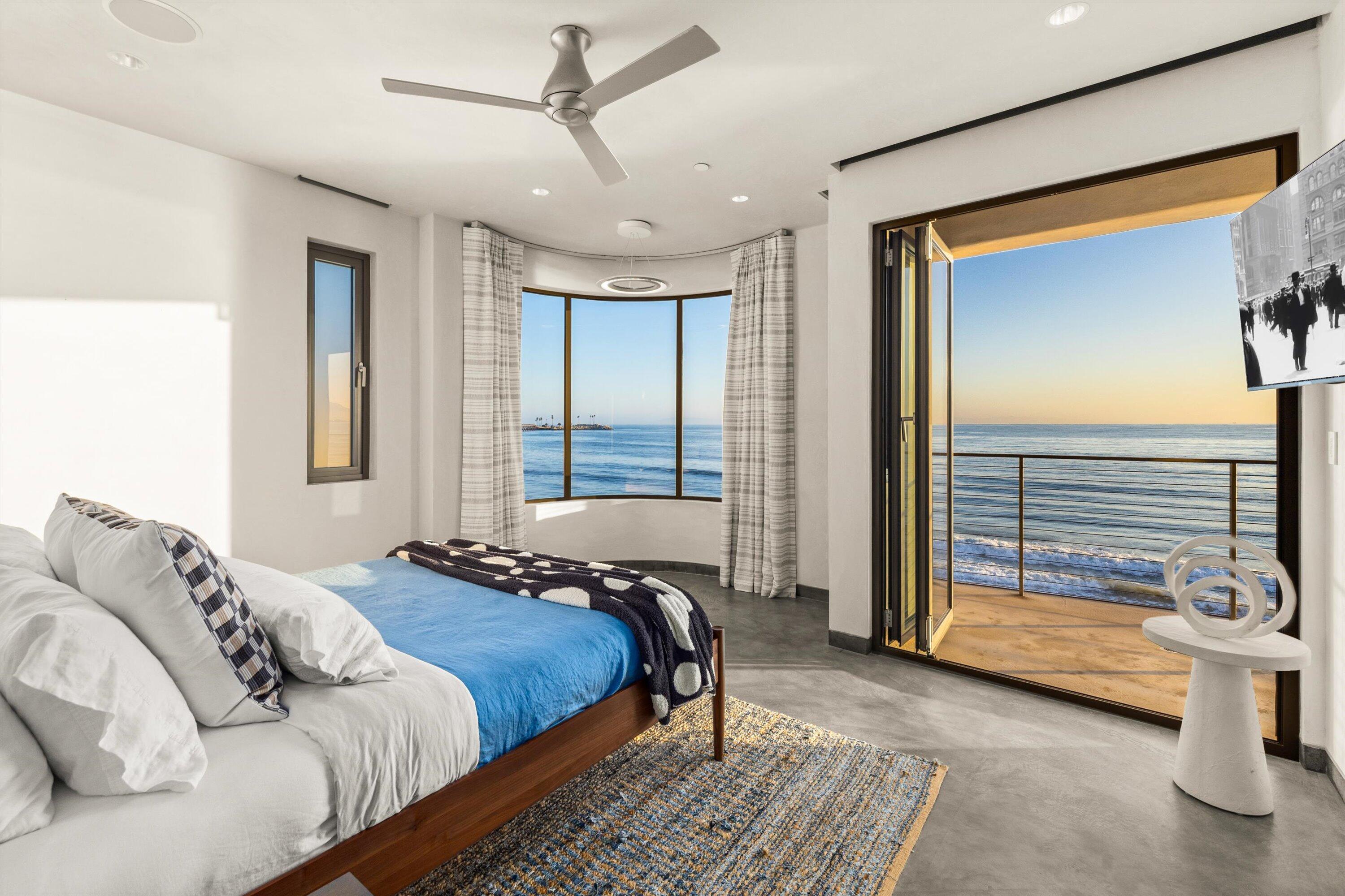 Ventura, California 93001, United States, 3 Bedrooms Bedrooms, ,4 BathroomsBathrooms,Residential,Active,122787