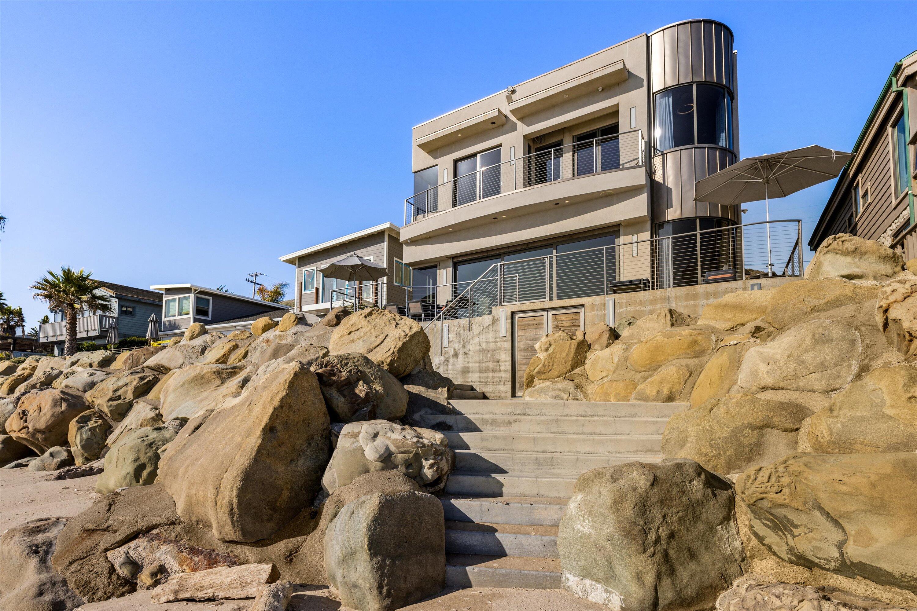 Ventura, California 93001, United States, 3 Bedrooms Bedrooms, ,4 BathroomsBathrooms,Residential,Active,122787