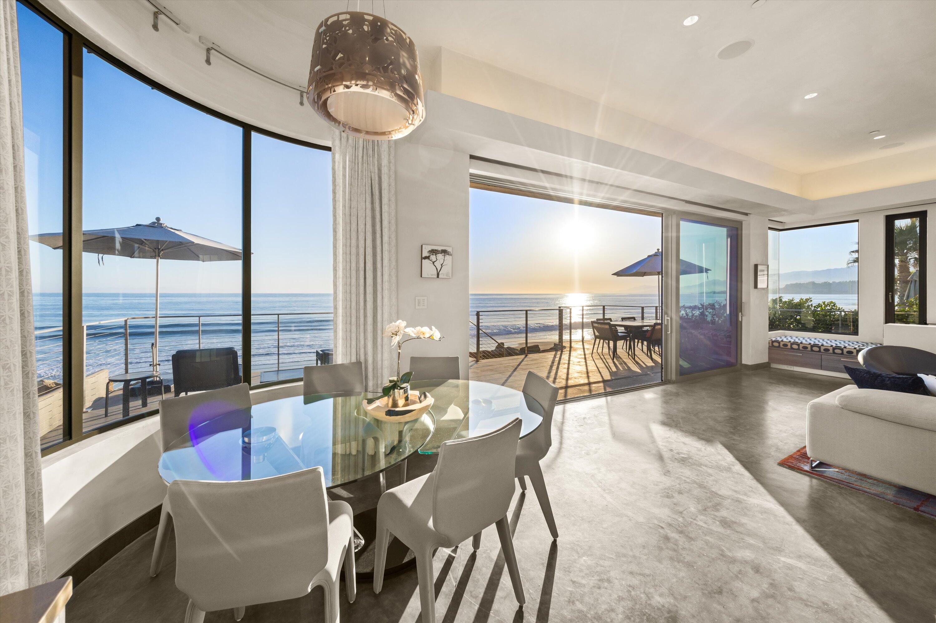 Ventura, California 93001, United States, 3 Bedrooms Bedrooms, ,4 BathroomsBathrooms,Residential,Active,122787