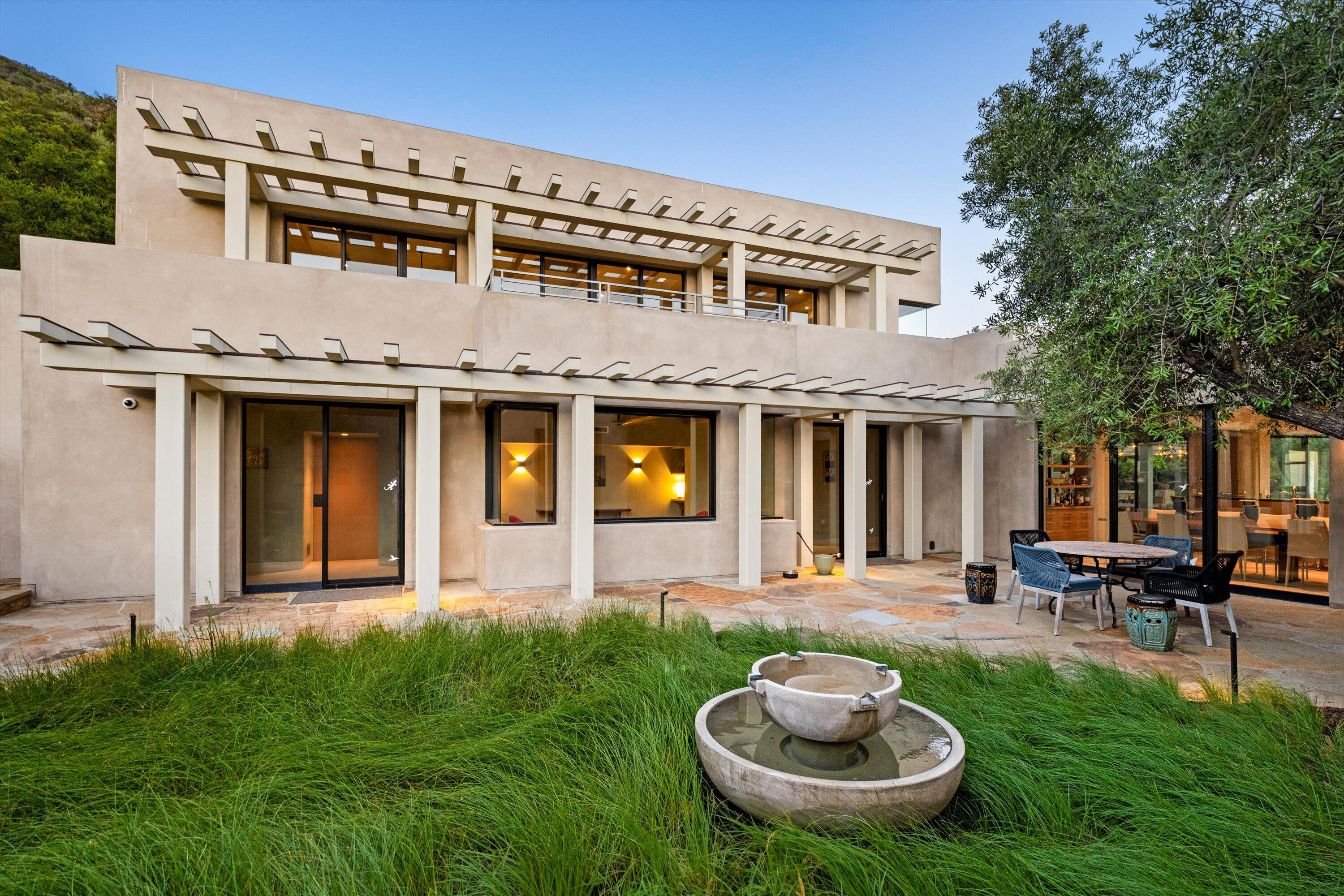 Santa Barbara, California 93108, United States, 3 Bedrooms Bedrooms, ,6 BathroomsBathrooms,Residential,Active,152990