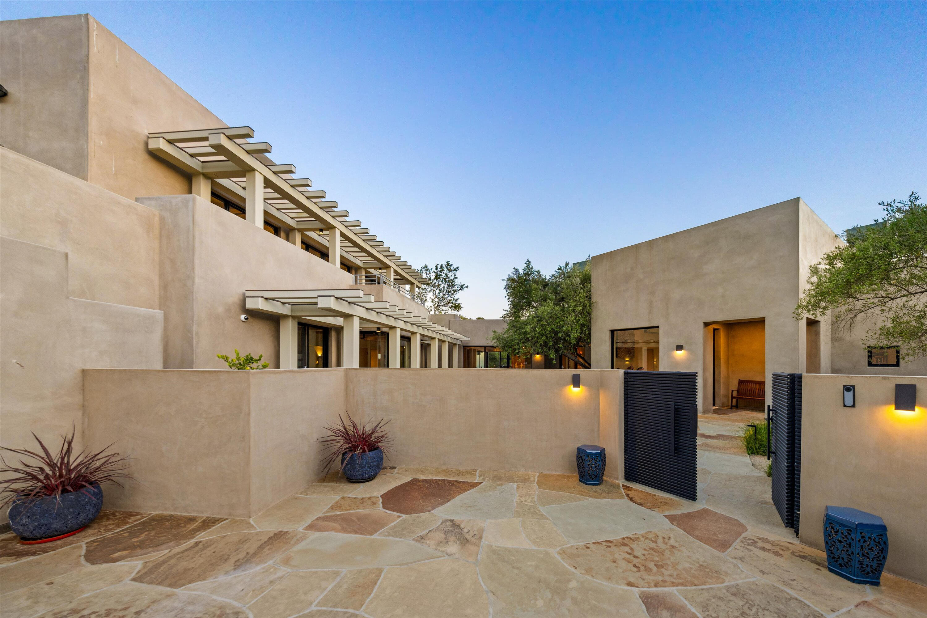 Santa Barbara, California 93108, United States, 3 Bedrooms Bedrooms, ,6 BathroomsBathrooms,Residential,Active,152990