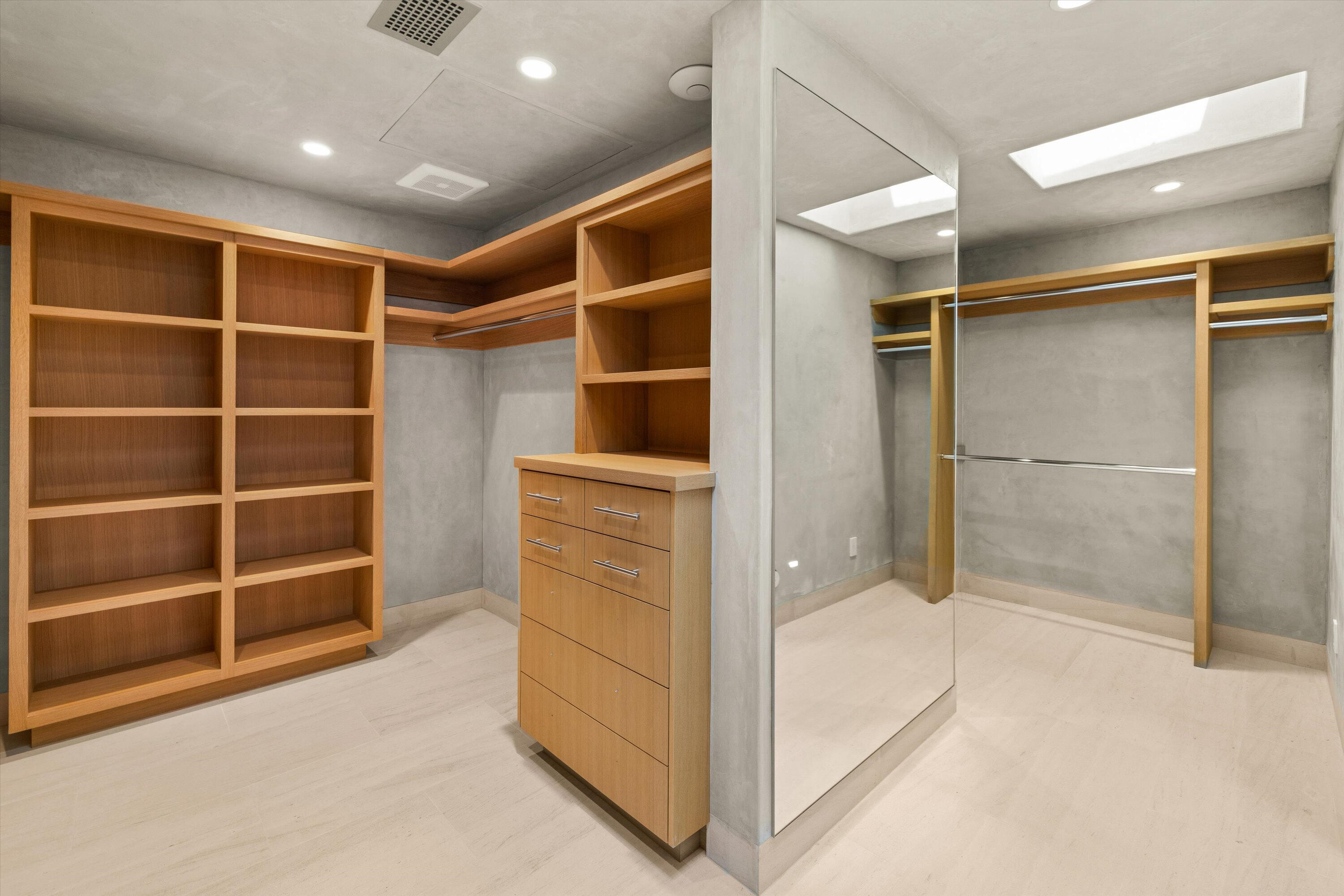 Santa Barbara, California 93108, United States, 3 Bedrooms Bedrooms, ,6 BathroomsBathrooms,Residential,Active,152990