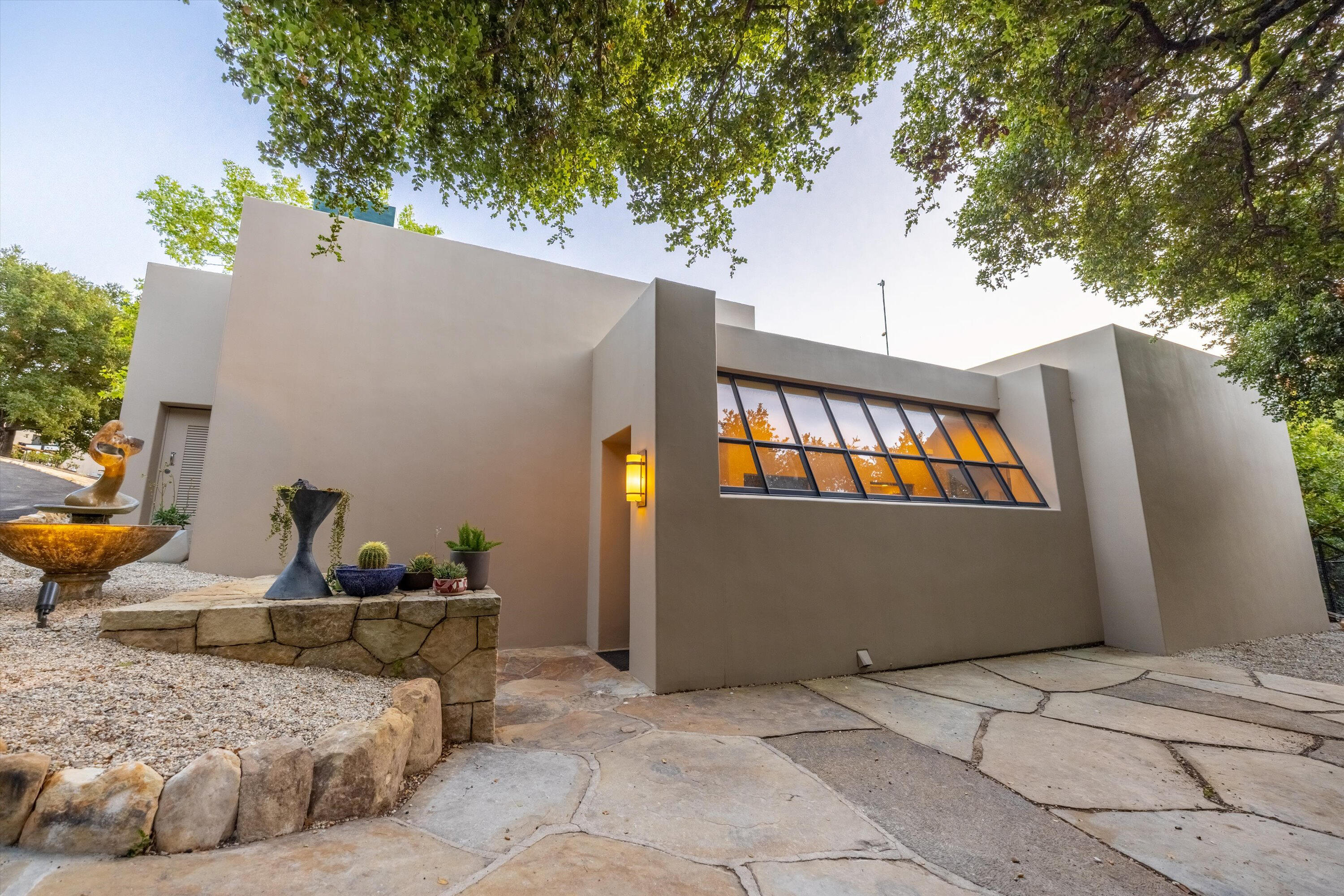 Santa Barbara, California 93108, United States, 3 Bedrooms Bedrooms, ,6 BathroomsBathrooms,Residential,Active,152990