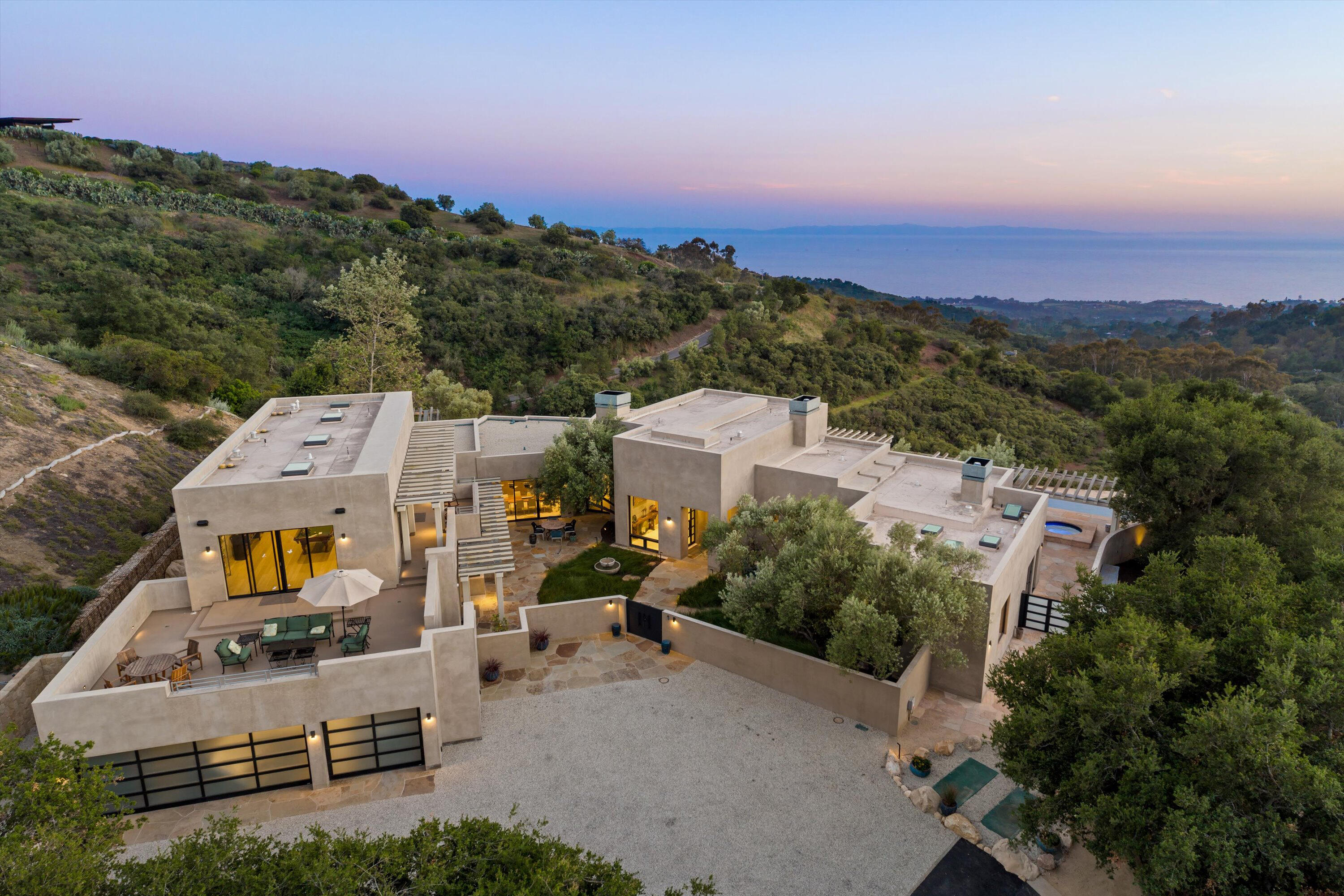 Santa Barbara, California 93108, United States, 3 Bedrooms Bedrooms, ,6 BathroomsBathrooms,Residential,Active,152990