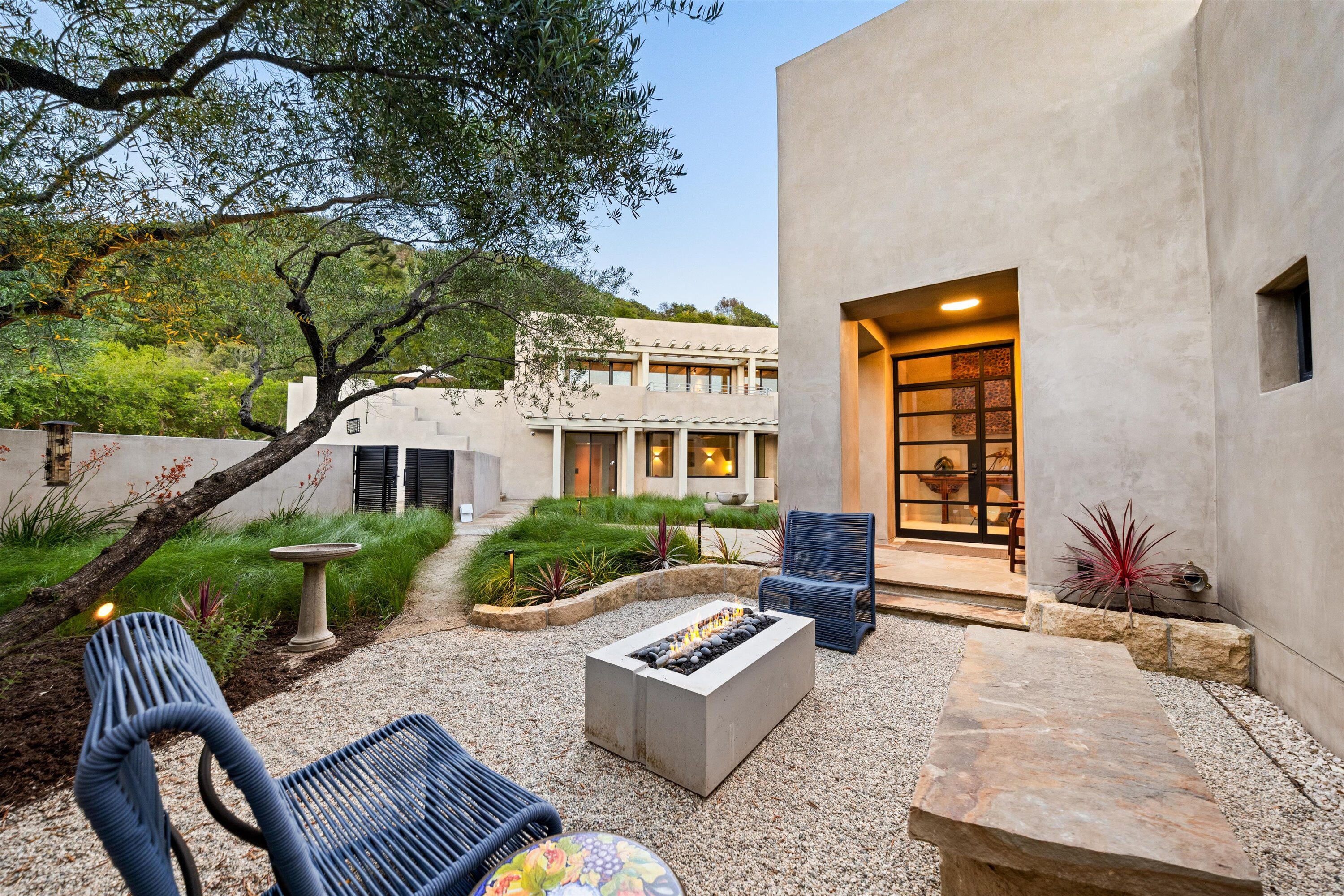 Santa Barbara, California 93108, United States, 3 Bedrooms Bedrooms, ,6 BathroomsBathrooms,Residential,Active,152990