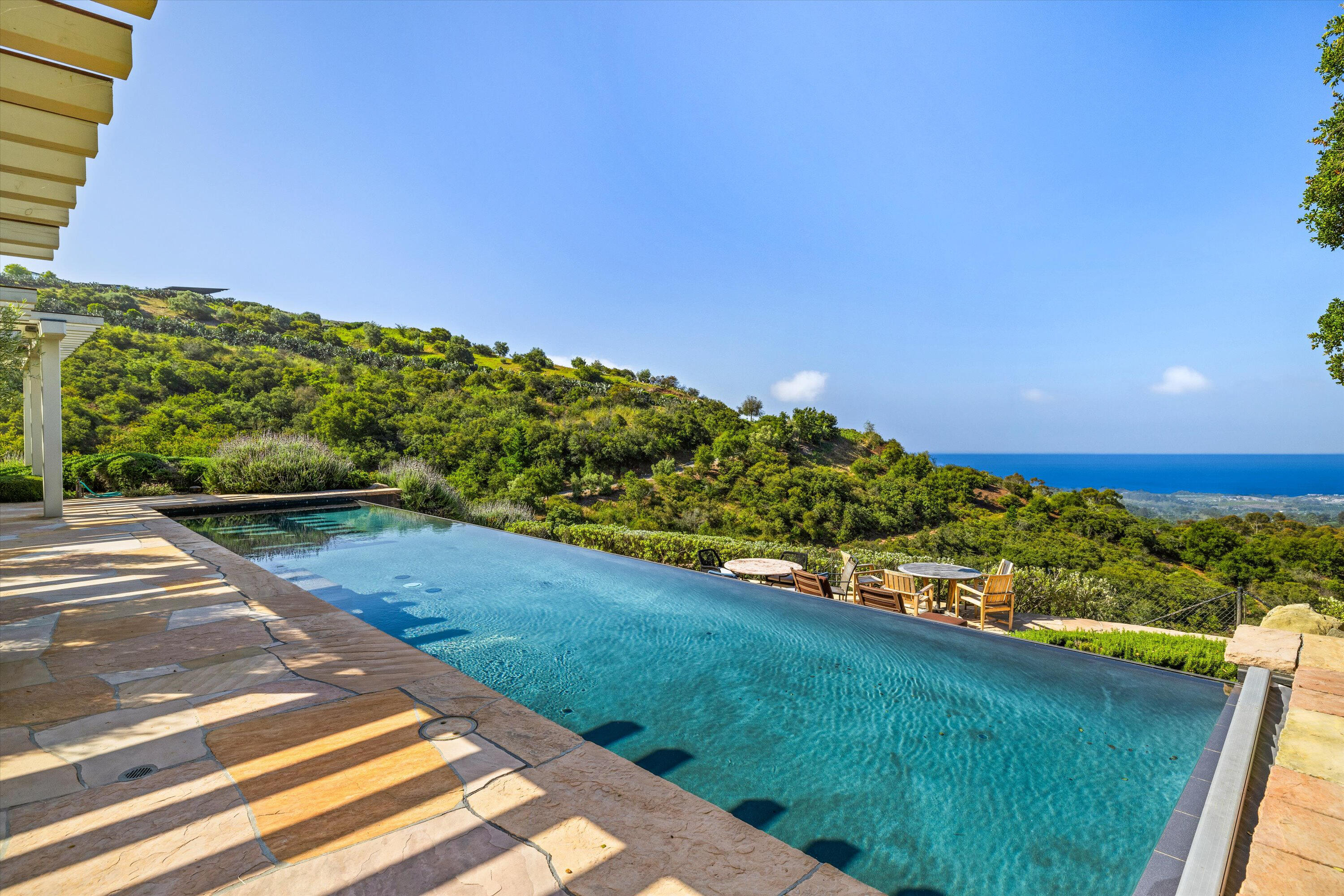 Santa Barbara, California 93108, United States, 3 Bedrooms Bedrooms, ,6 BathroomsBathrooms,Residential,Active,152990