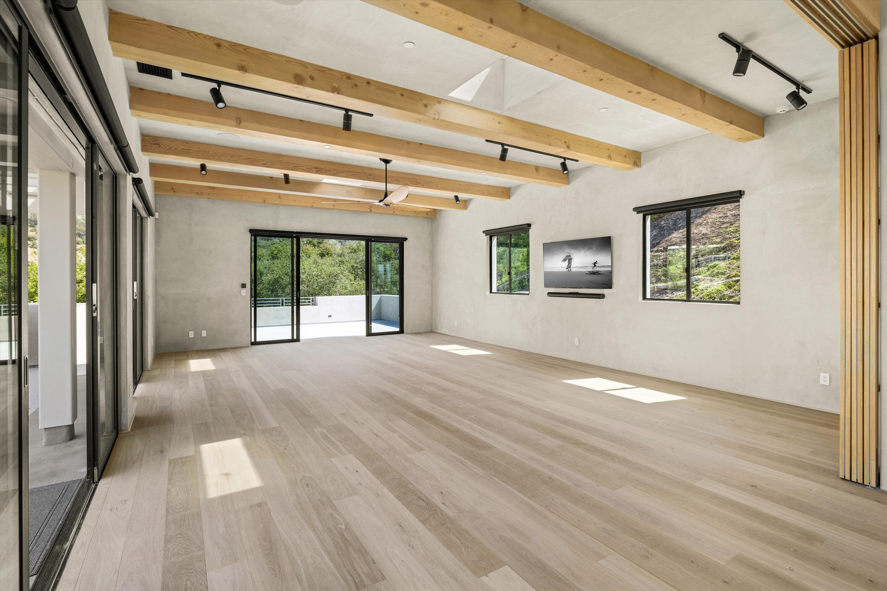 Santa Barbara, California 93108, United States, 3 Bedrooms Bedrooms, ,6 BathroomsBathrooms,Residential,Active,152990