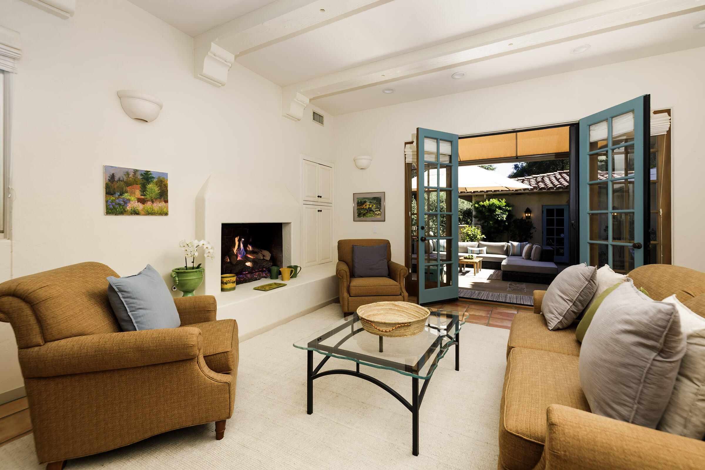 Santa Barbara, California 93105, United States, 4 Bedrooms Bedrooms, ,4 BathroomsBathrooms,Residential,Active,170682