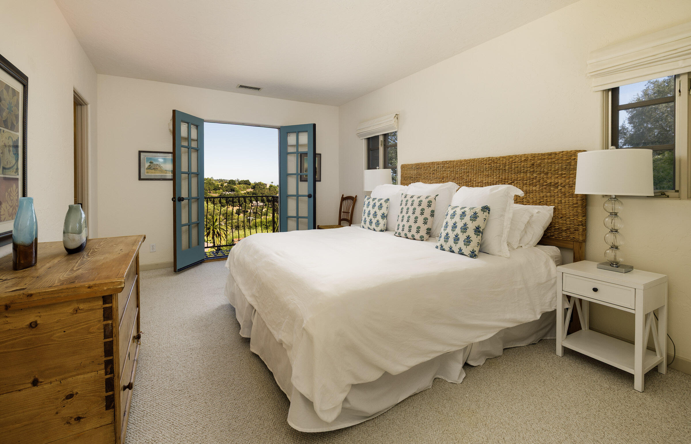 Santa Barbara, California 93105, United States, 4 Bedrooms Bedrooms, ,4 BathroomsBathrooms,Residential,Active,170682