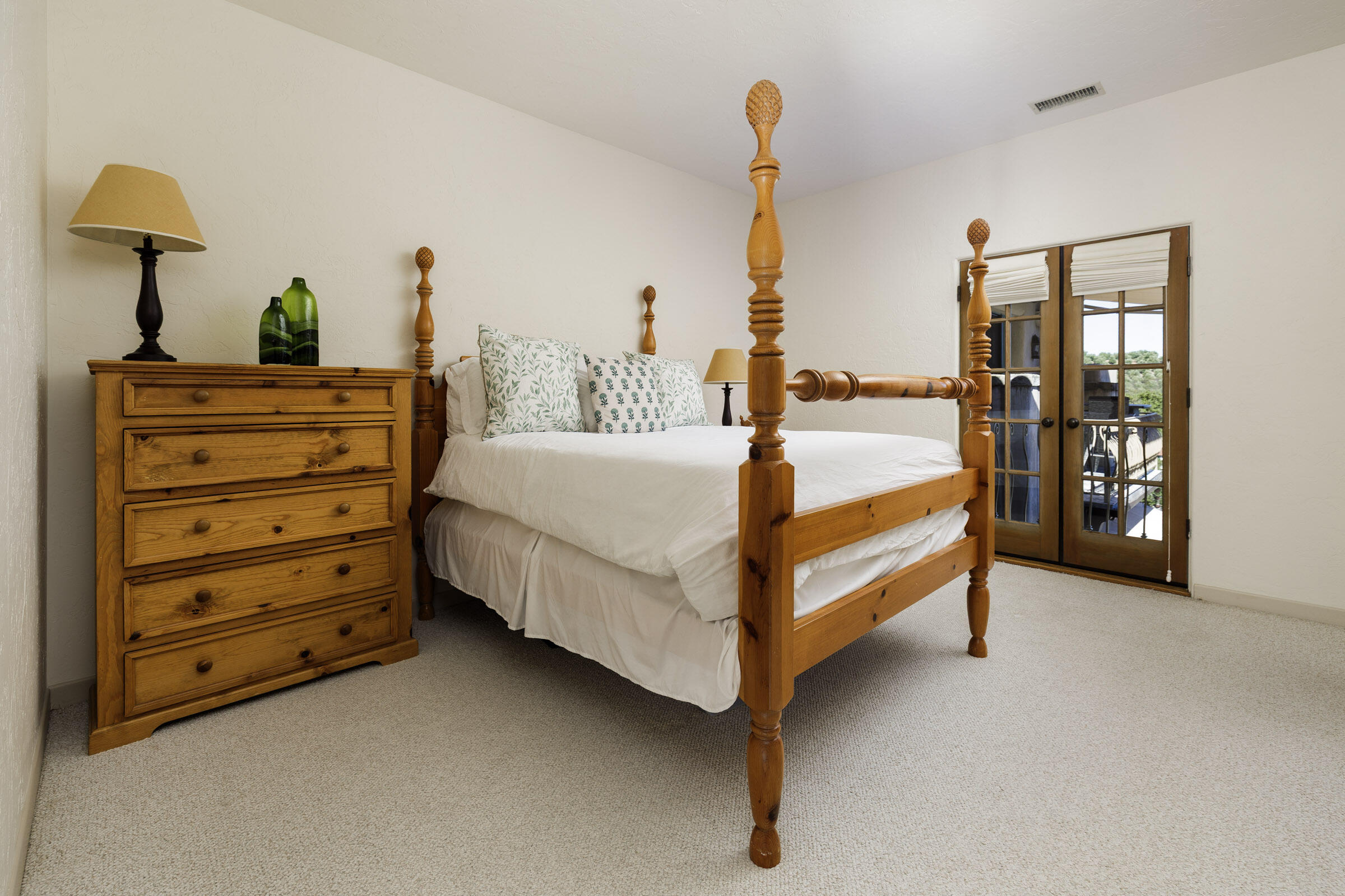 Santa Barbara, California 93105, United States, 4 Bedrooms Bedrooms, ,4 BathroomsBathrooms,Residential,Active,170682