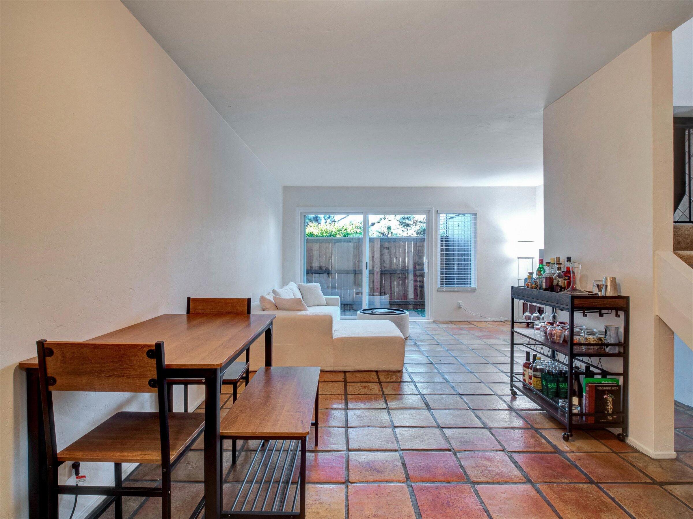 1035 Miramonte Drive Apt 4