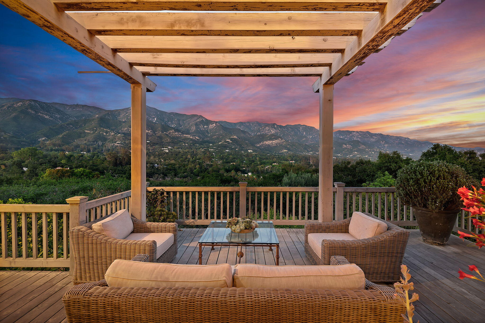 Santa Barbara, California 93108, United States, 4 Bedrooms Bedrooms, ,3 BathroomsBathrooms,Residential,Active,161973